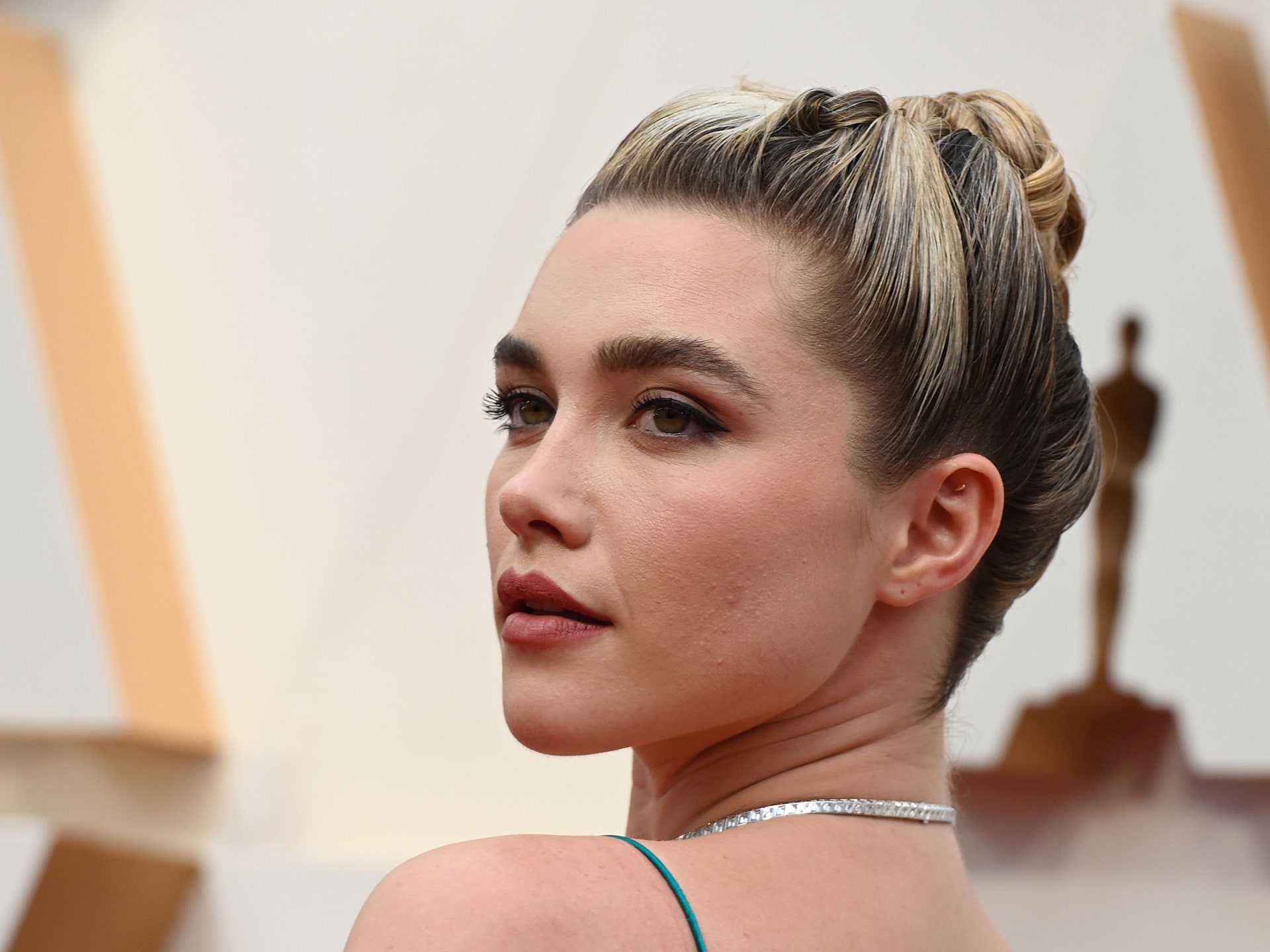 Florence Pugh Lady Macbeth Actress Portrait Wallpapers