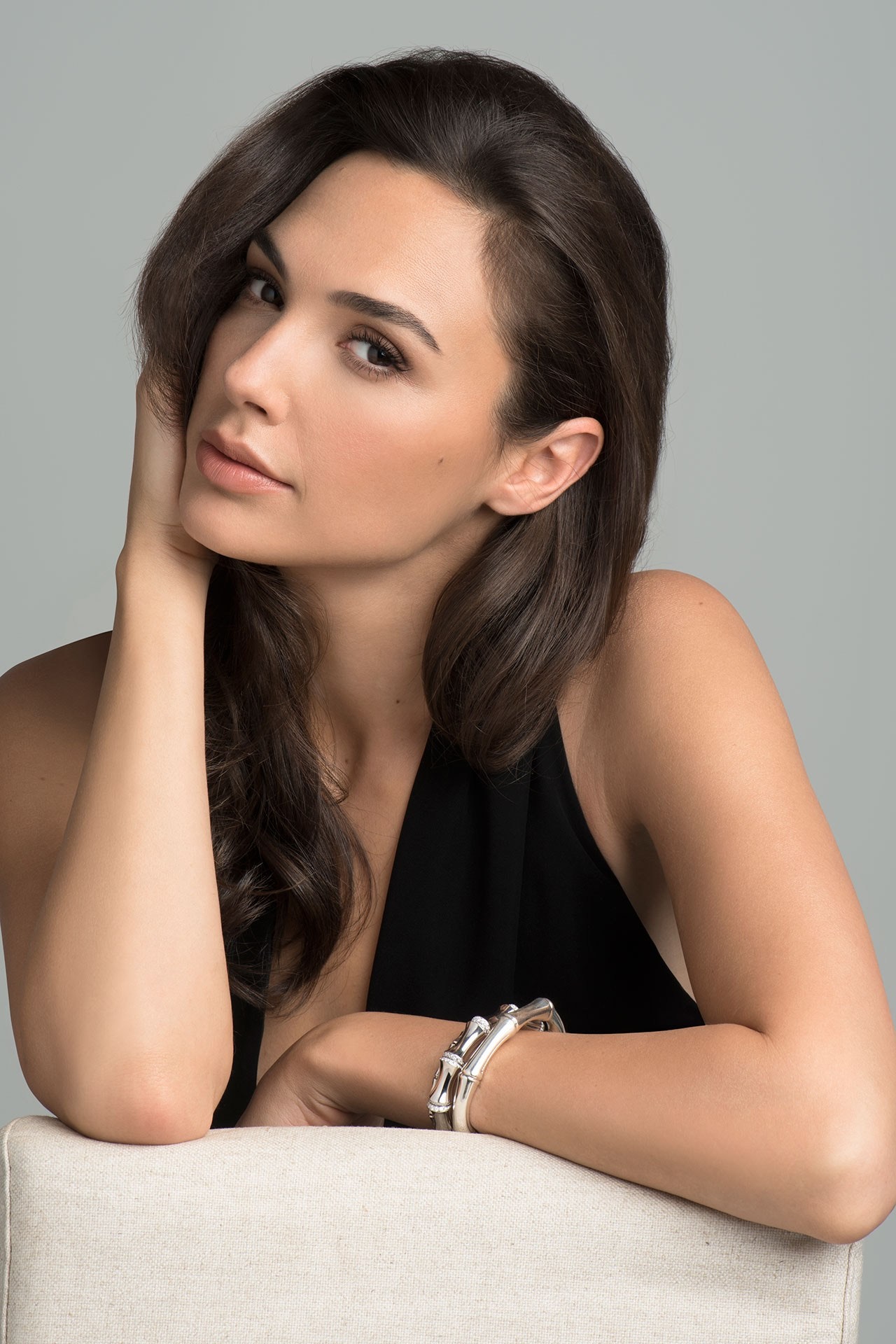 Gal Gadot 2018 Oscars Portrait Wallpapers