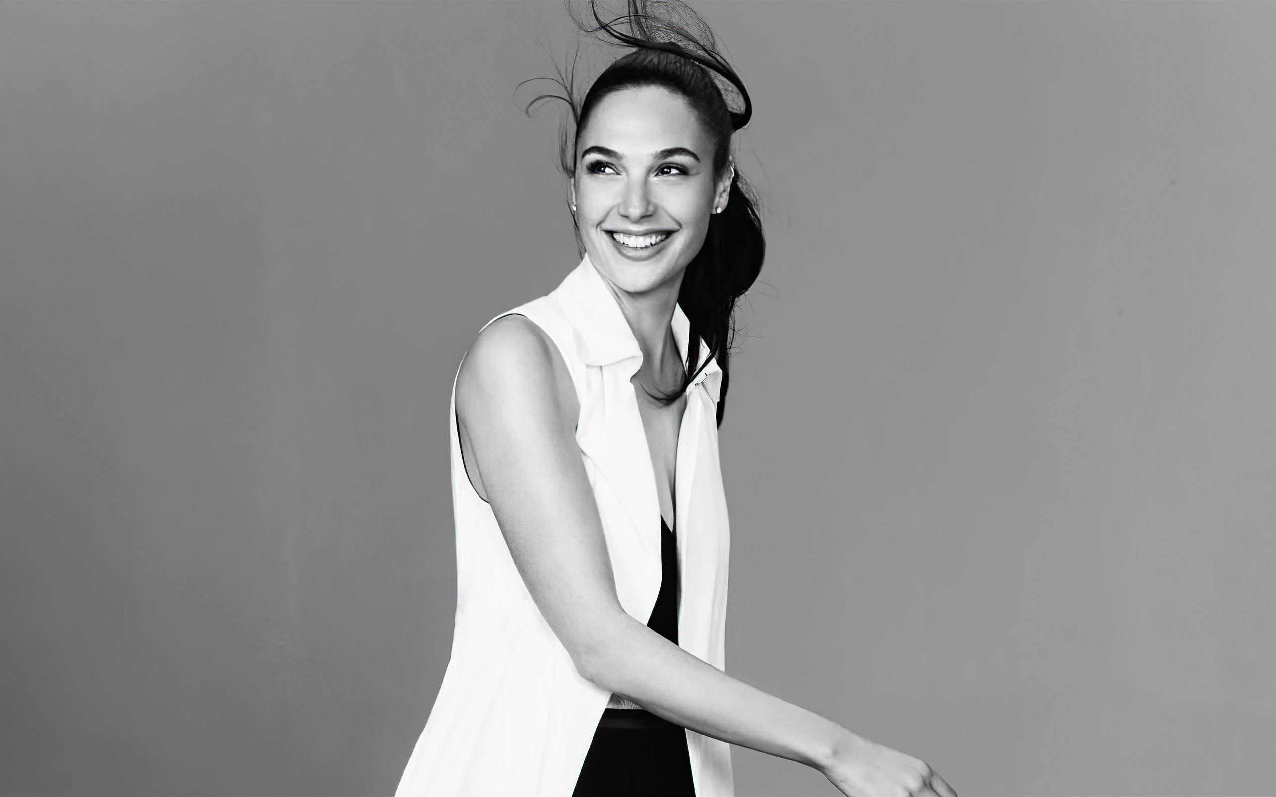 Gal Gadot 2019 Smiling Wallpapers