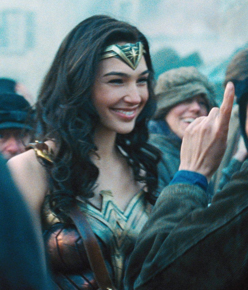 Gal Gadot Funny Wallpapers