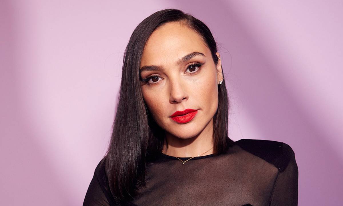 Gal Gadot Glamour Magazine Wallpapers