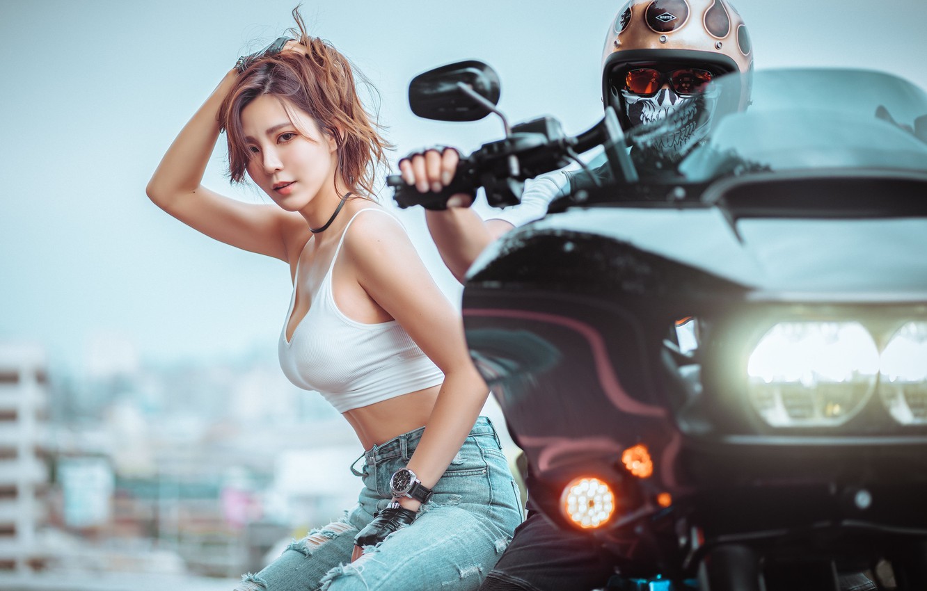 Girls & Motorcycles Wallpapers