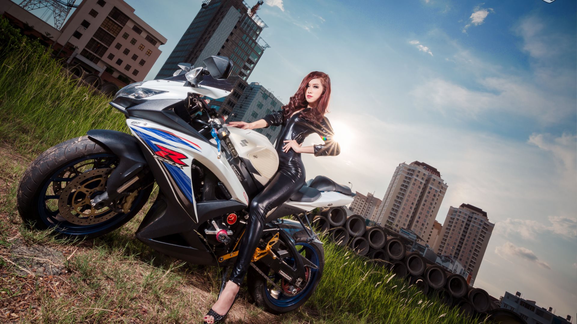 Girls & Motorcycles Wallpapers