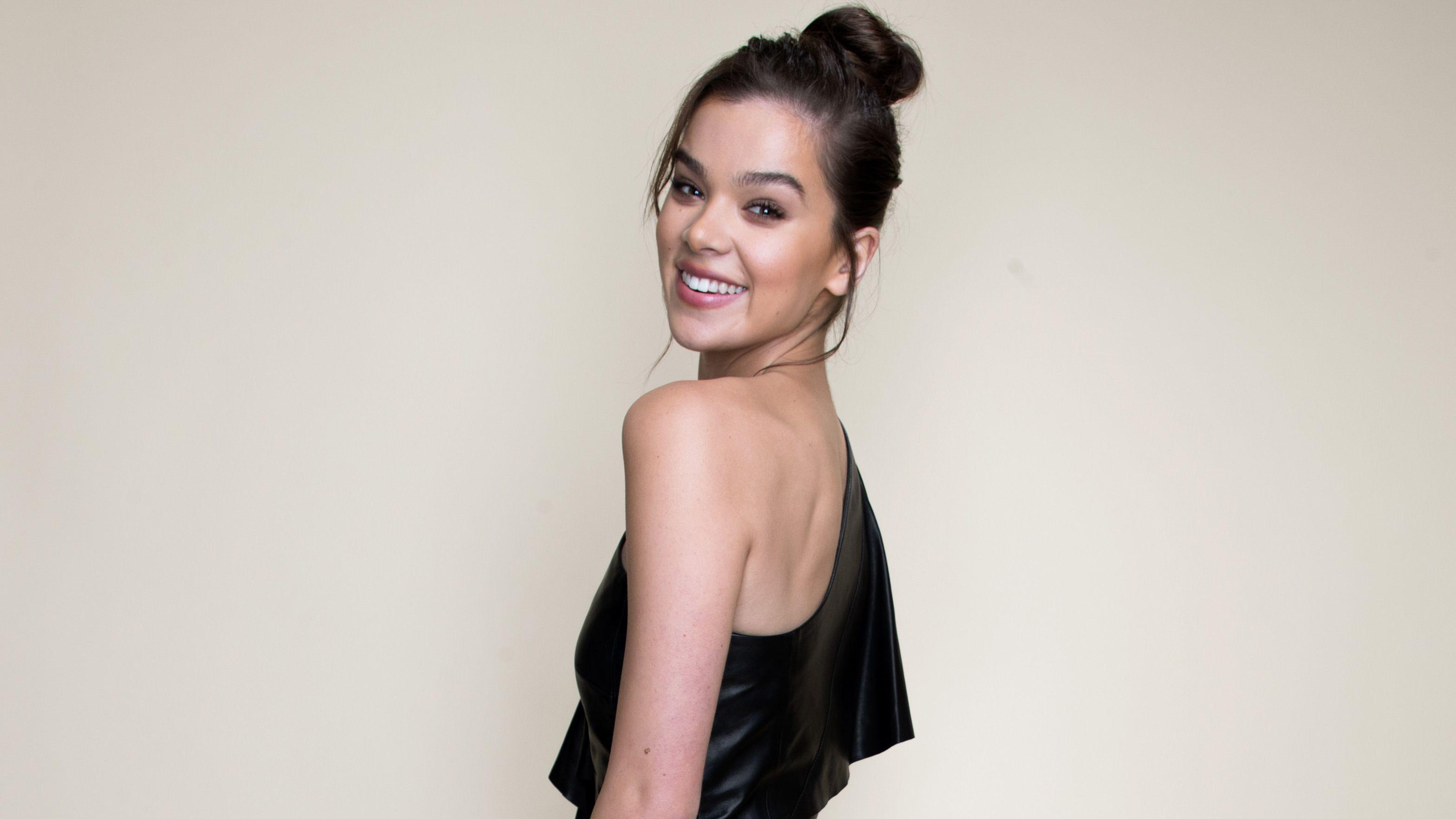 Hailee Steinfeld For Marie Claire Magazine 2018 Wallpapers