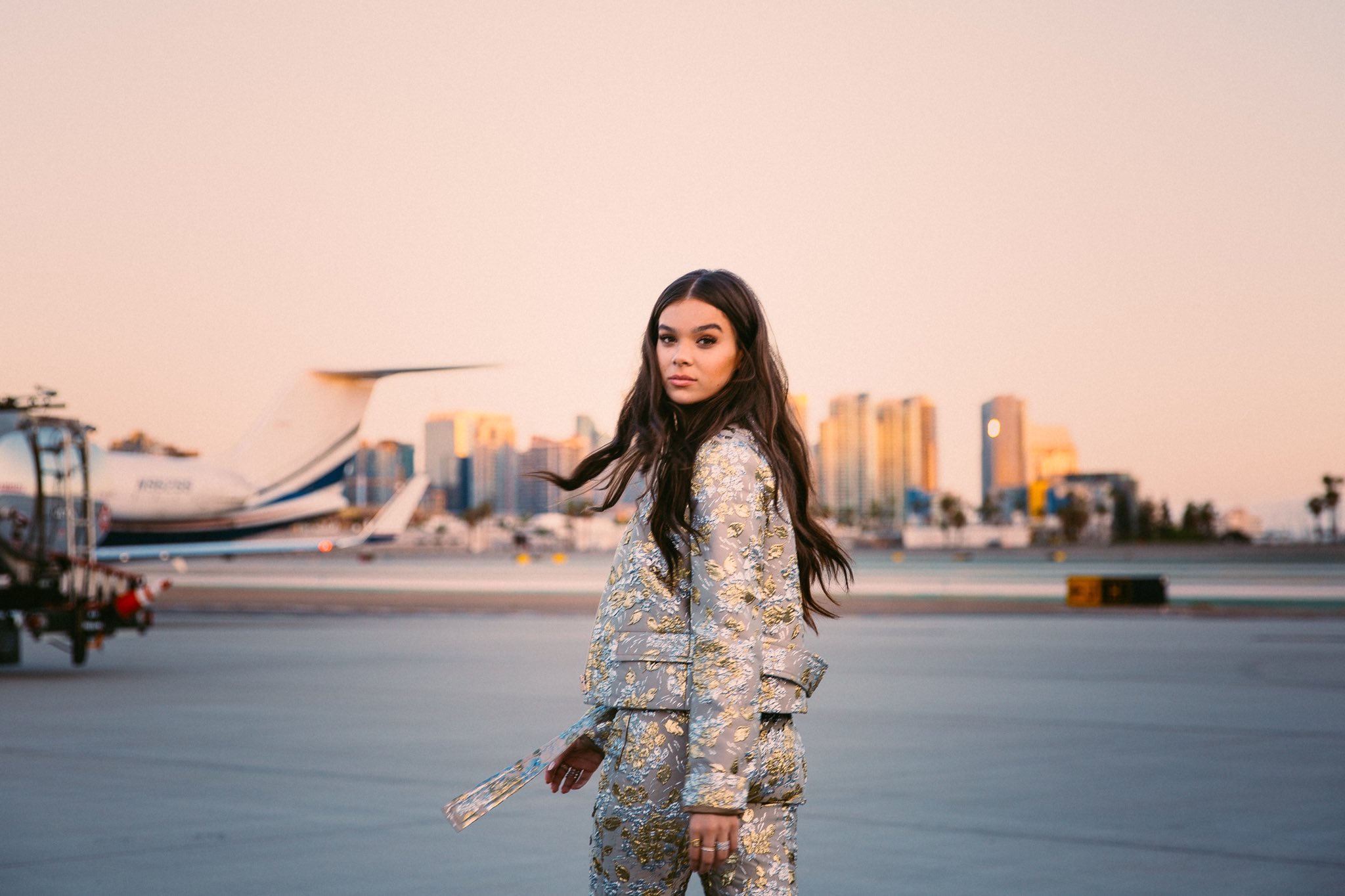 Hailee Steinfeld New Photoshoot Wallpapers