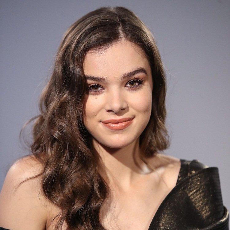 Hailee Steinfeld Pitch Perfect Actress 2018 Wallpapers