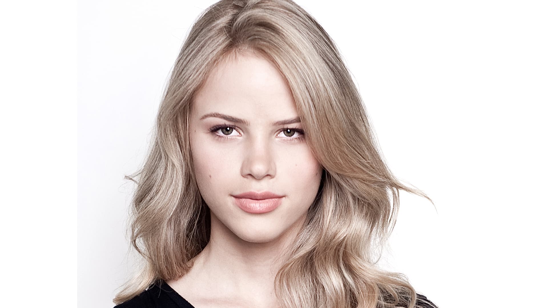 Halston Sage 2020 Wallpapers