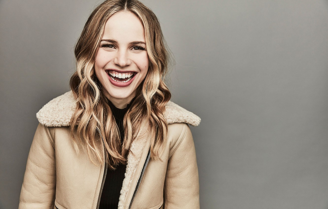 Halston Sage 2021 Wallpapers