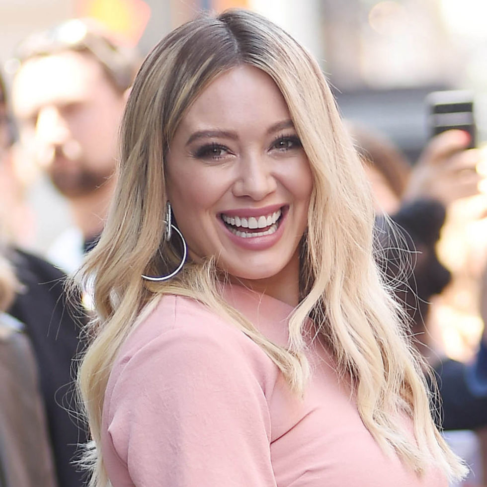 Hilary Duff Cosmopolitan 2017 Wallpapers