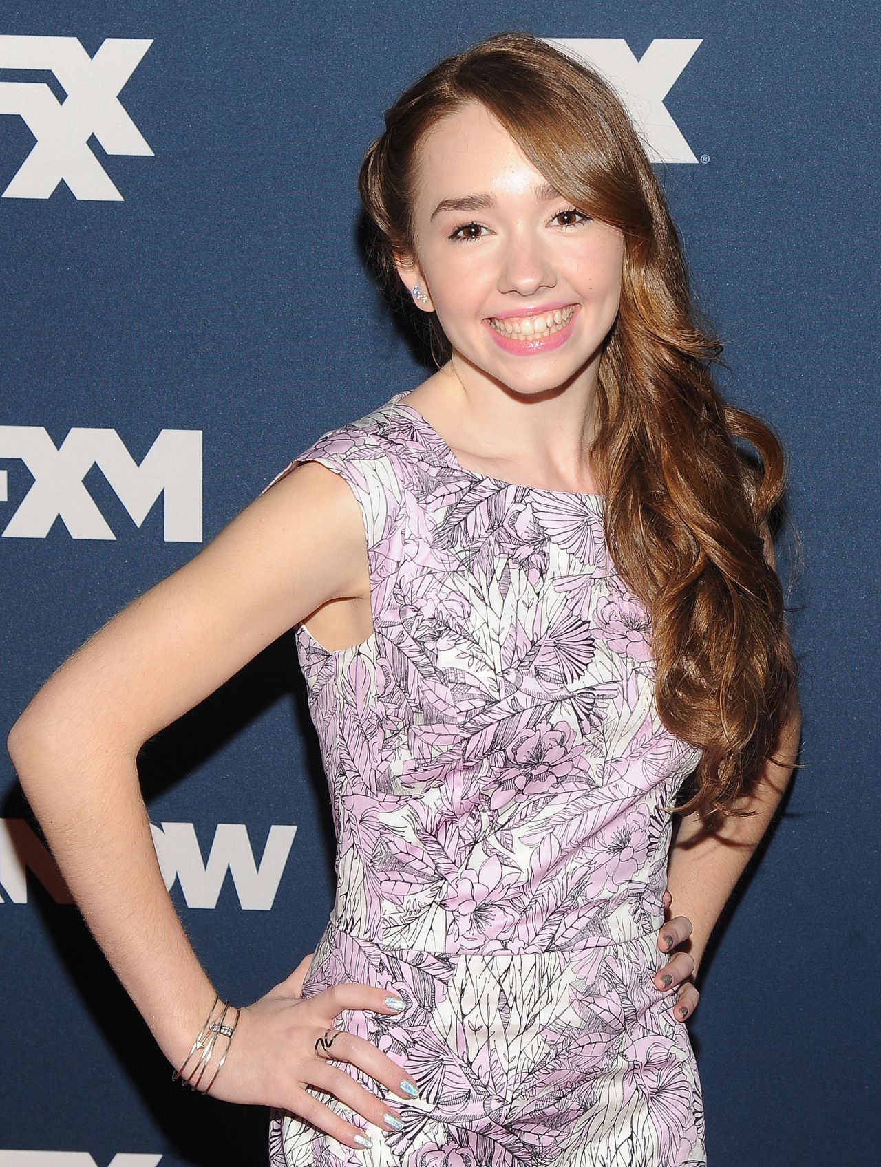 Holly Taylor Wallpapers