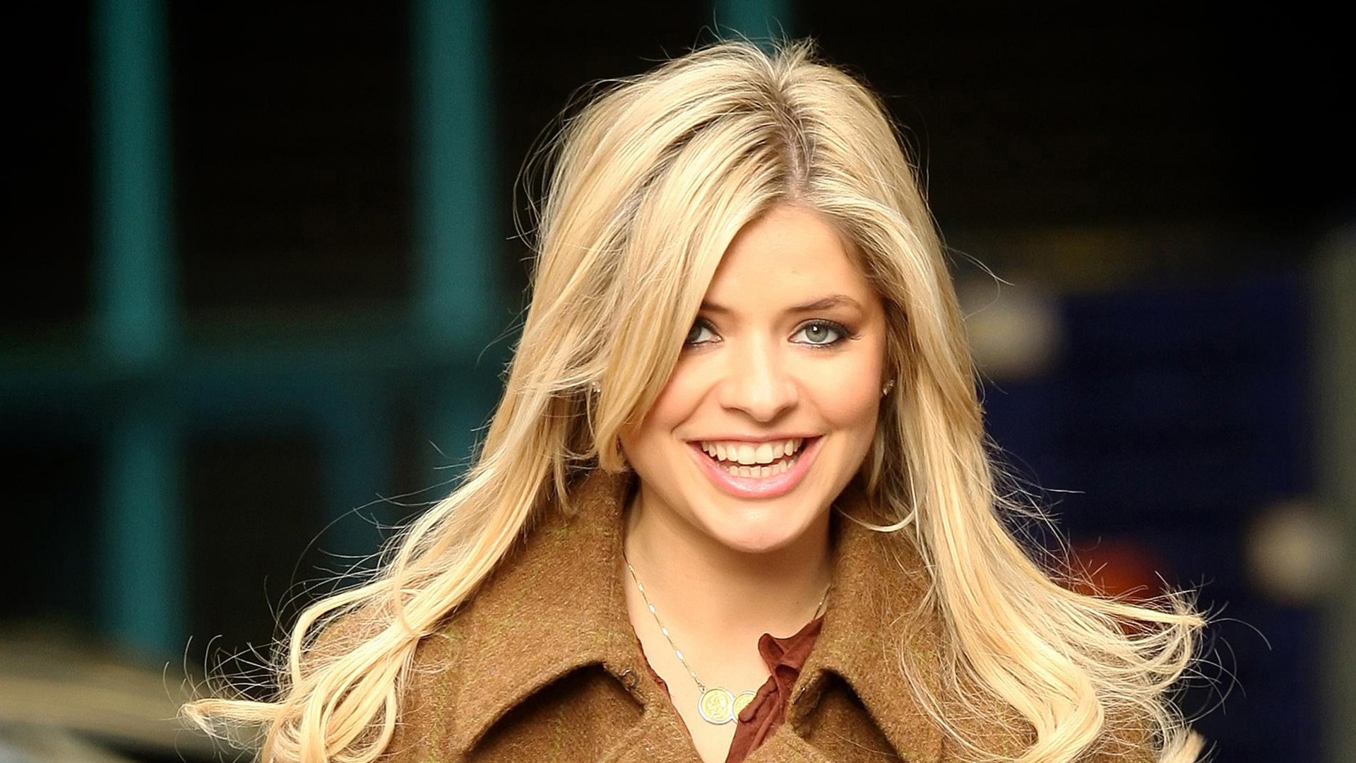 Holly Willoughby Wallpapers