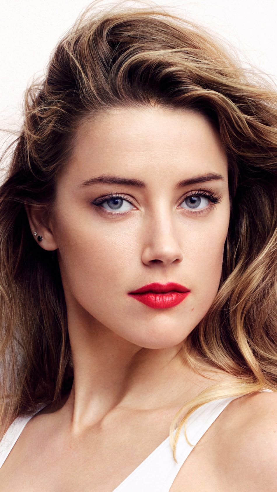 Hot Amber Heard In Blue Wallpapers