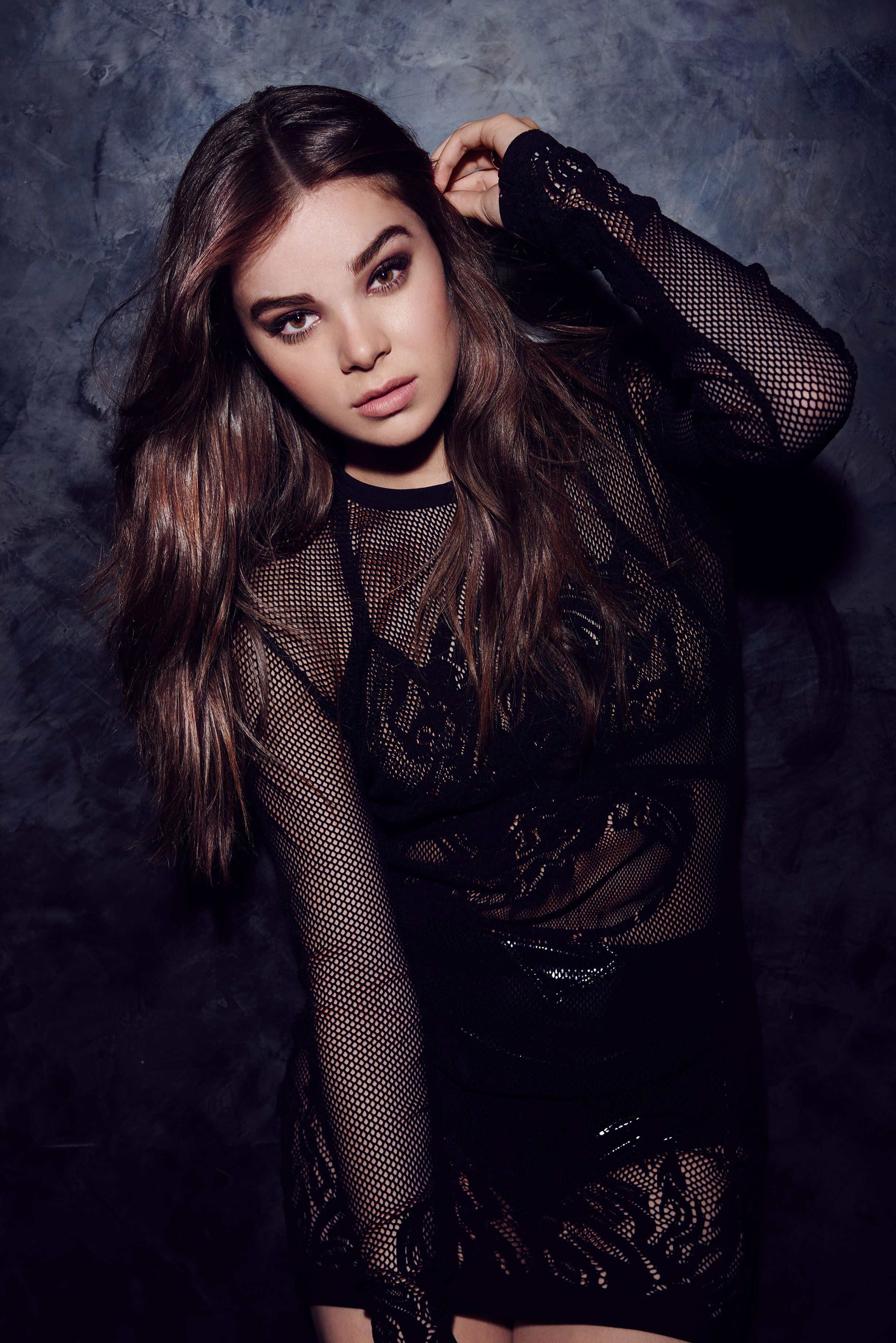 Hot Hailee Steinfeld Wallpapers