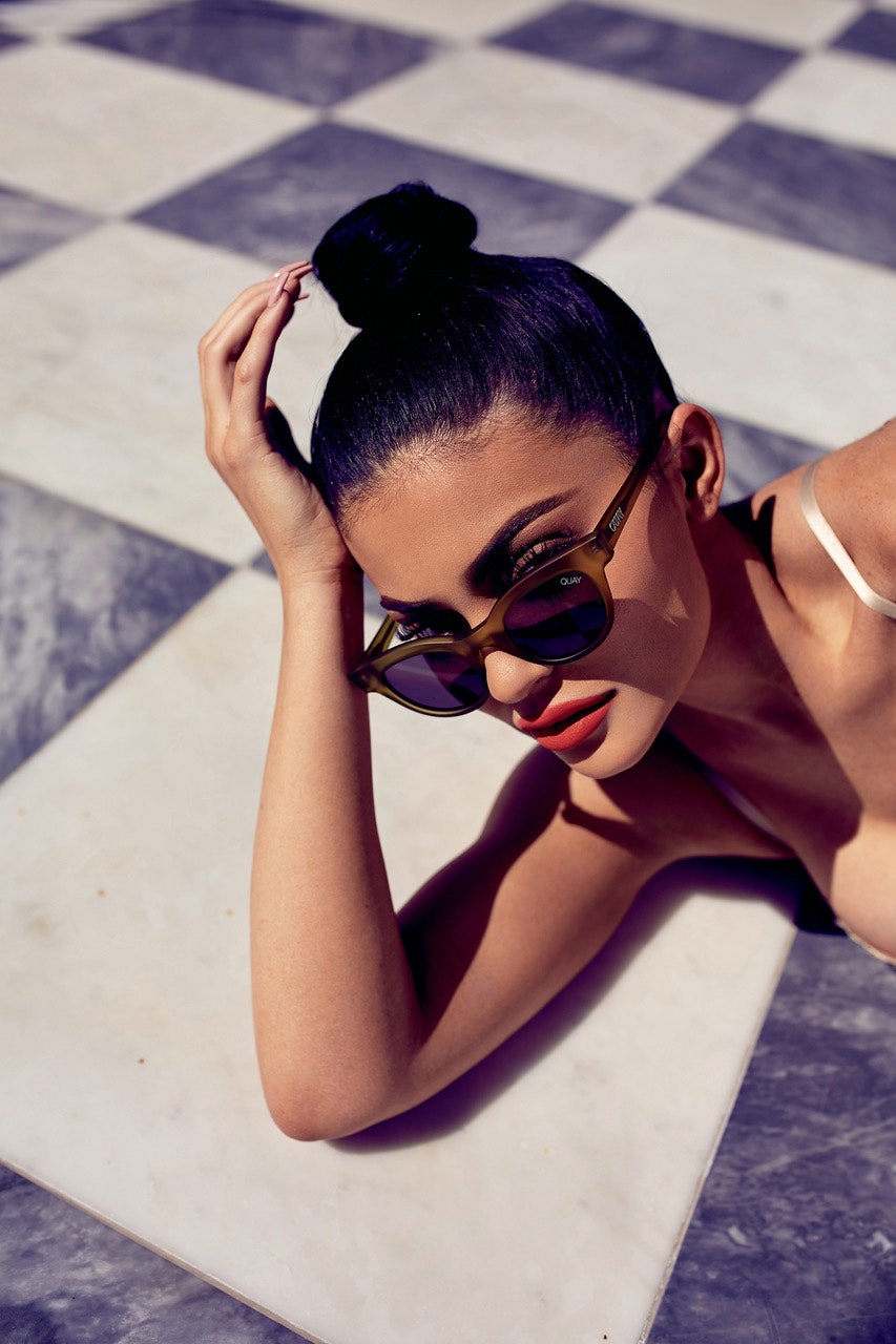 Hot Kylie Jenner in Sun Glass Wallpapers