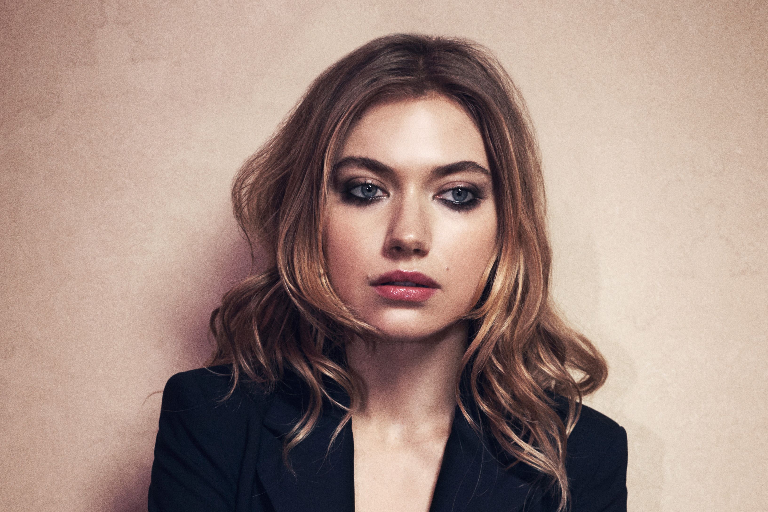 Imogen Poots Malibu 2017 Wallpapers