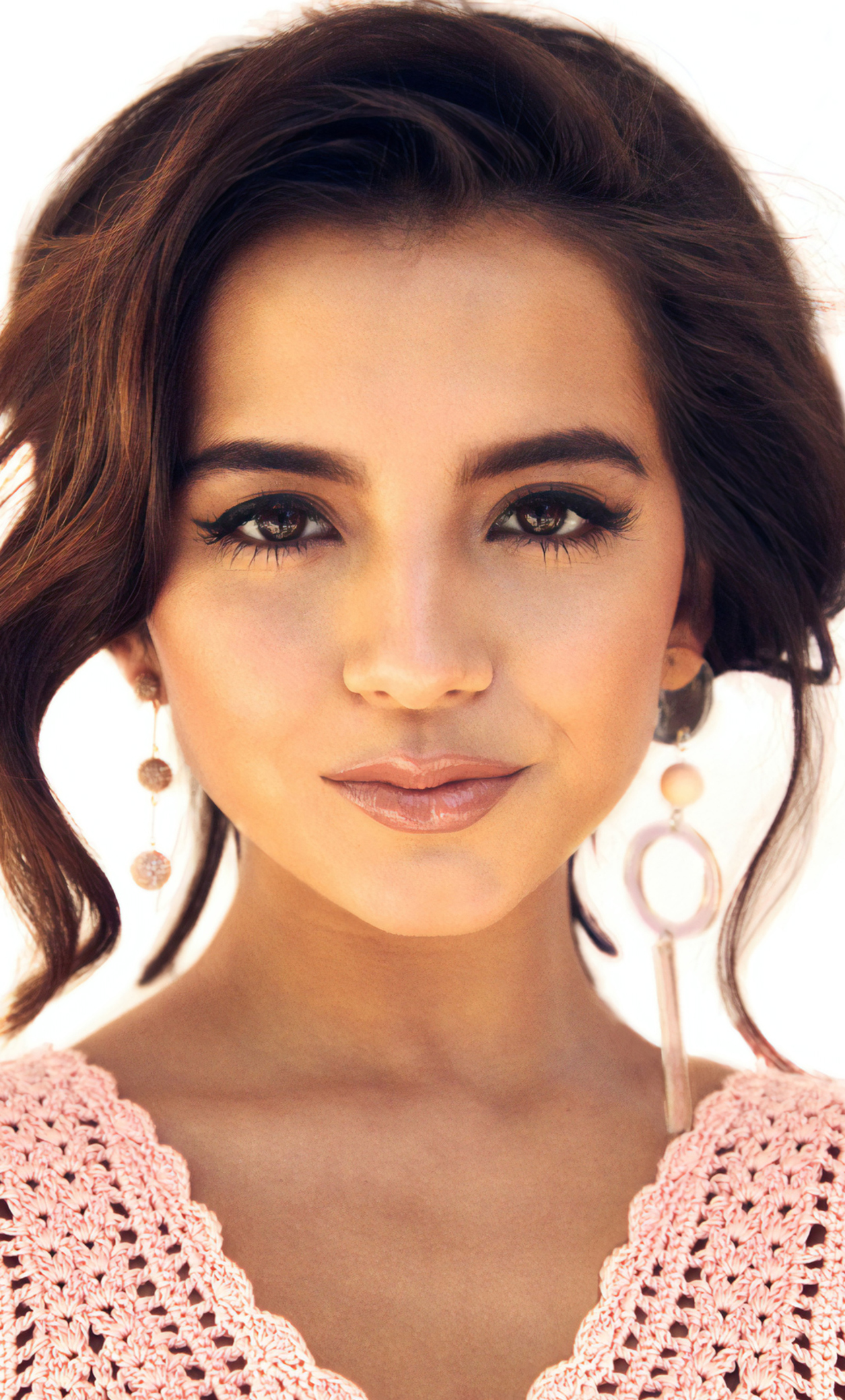 Isabela Moner Wallpapers