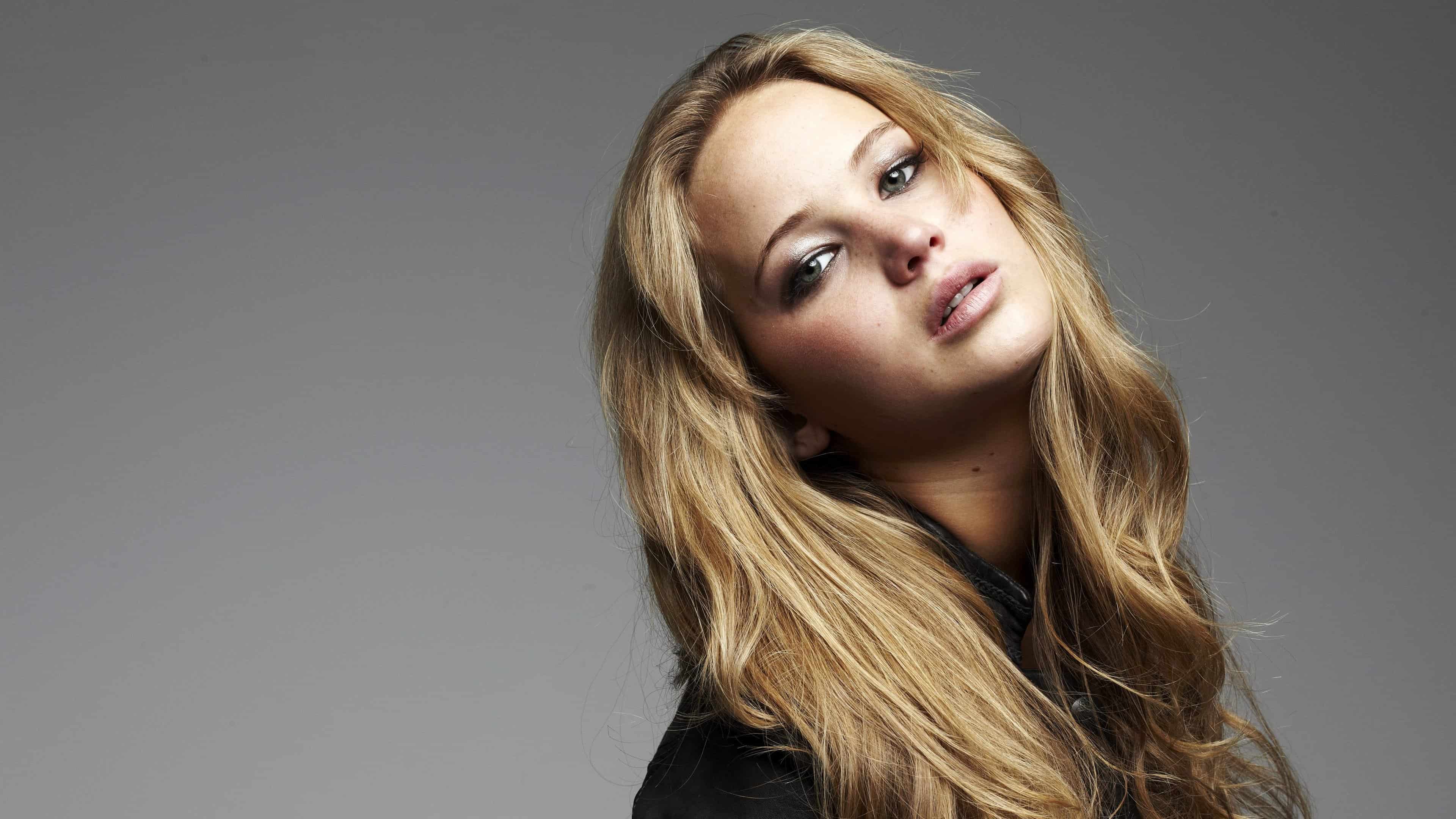 Jennifer Lawrence Cute Photo Wallpapers