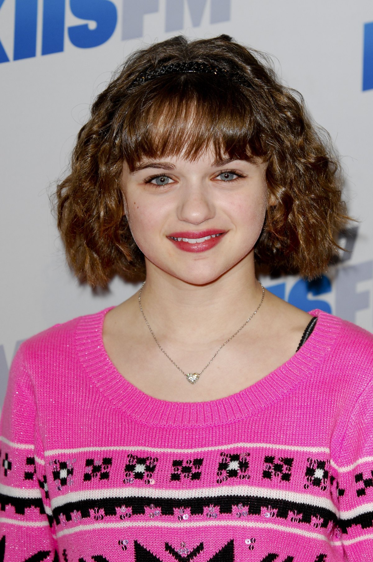 Joey King with Puppy Dog Wallpapers