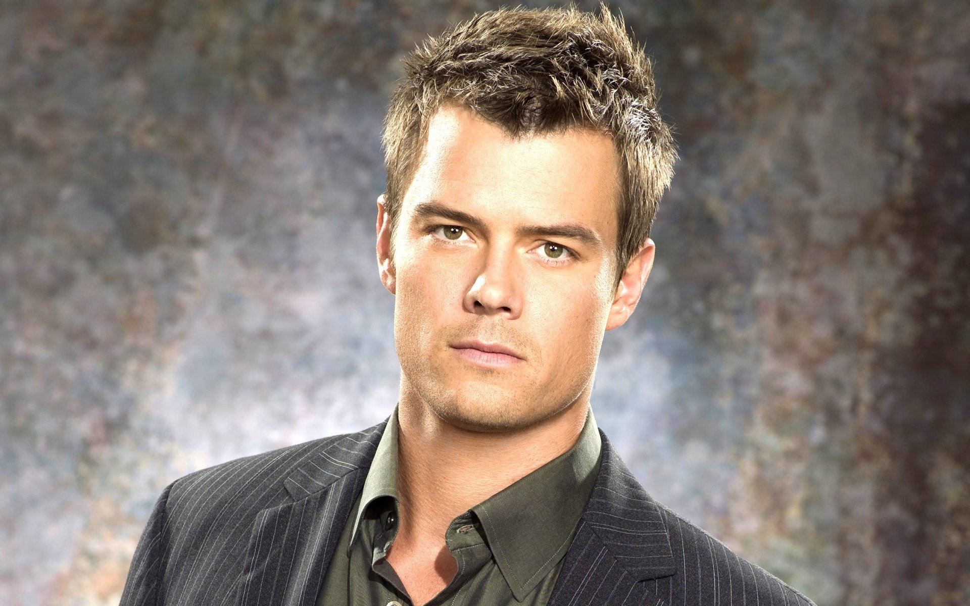 Josh Duhamel Wallpapers