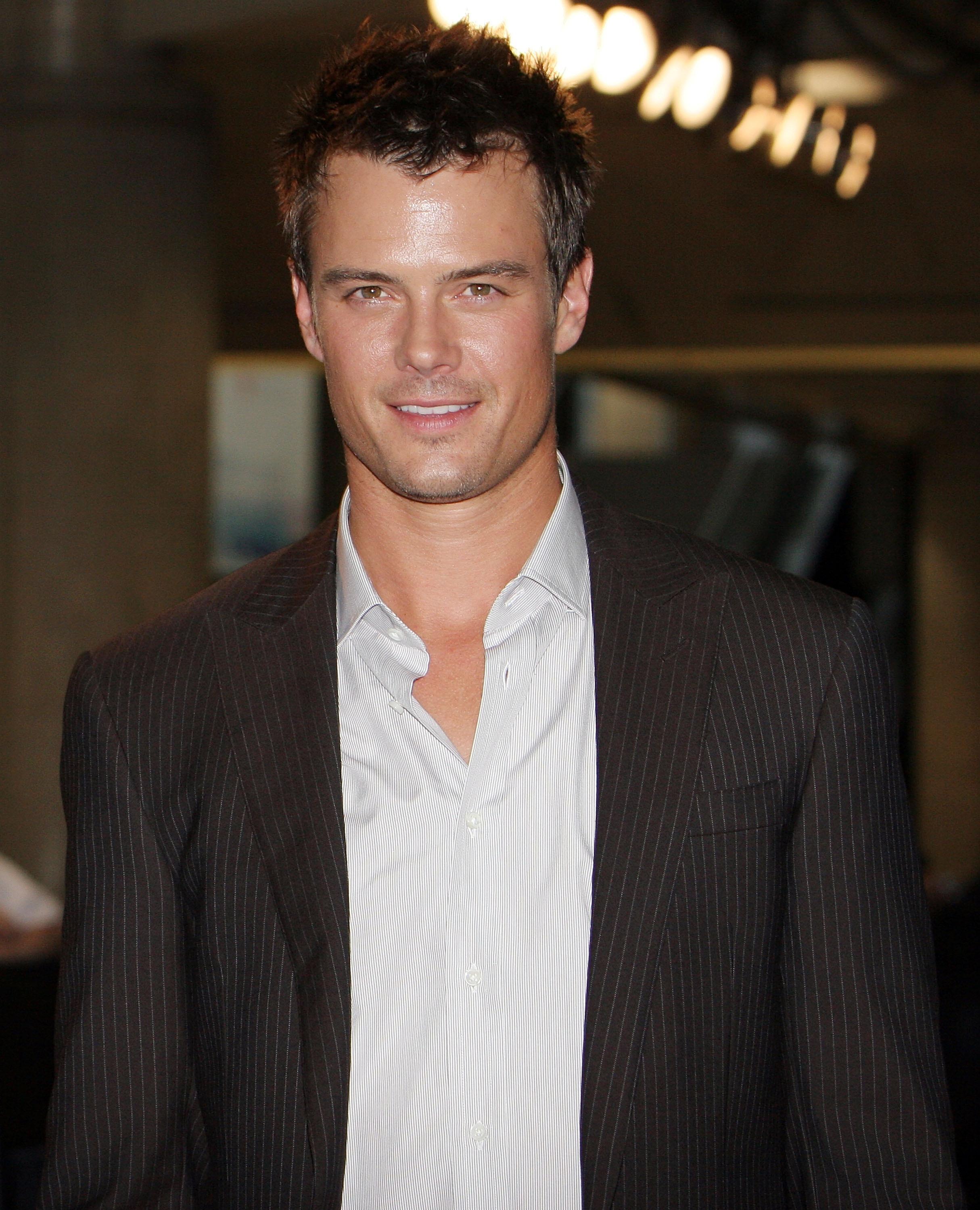 Josh Duhamel Wallpapers