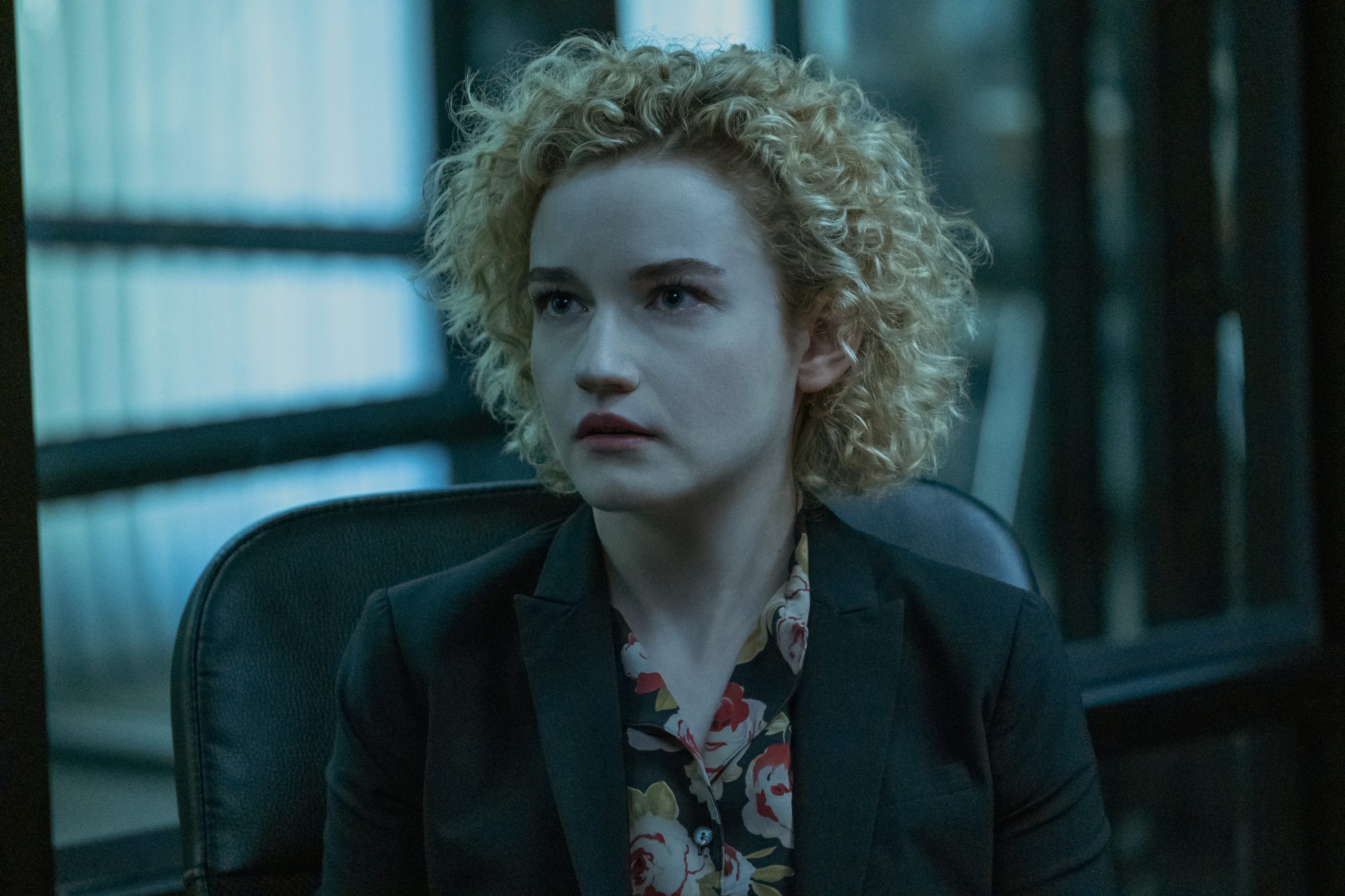 Julia Garner 2020 Wallpapers