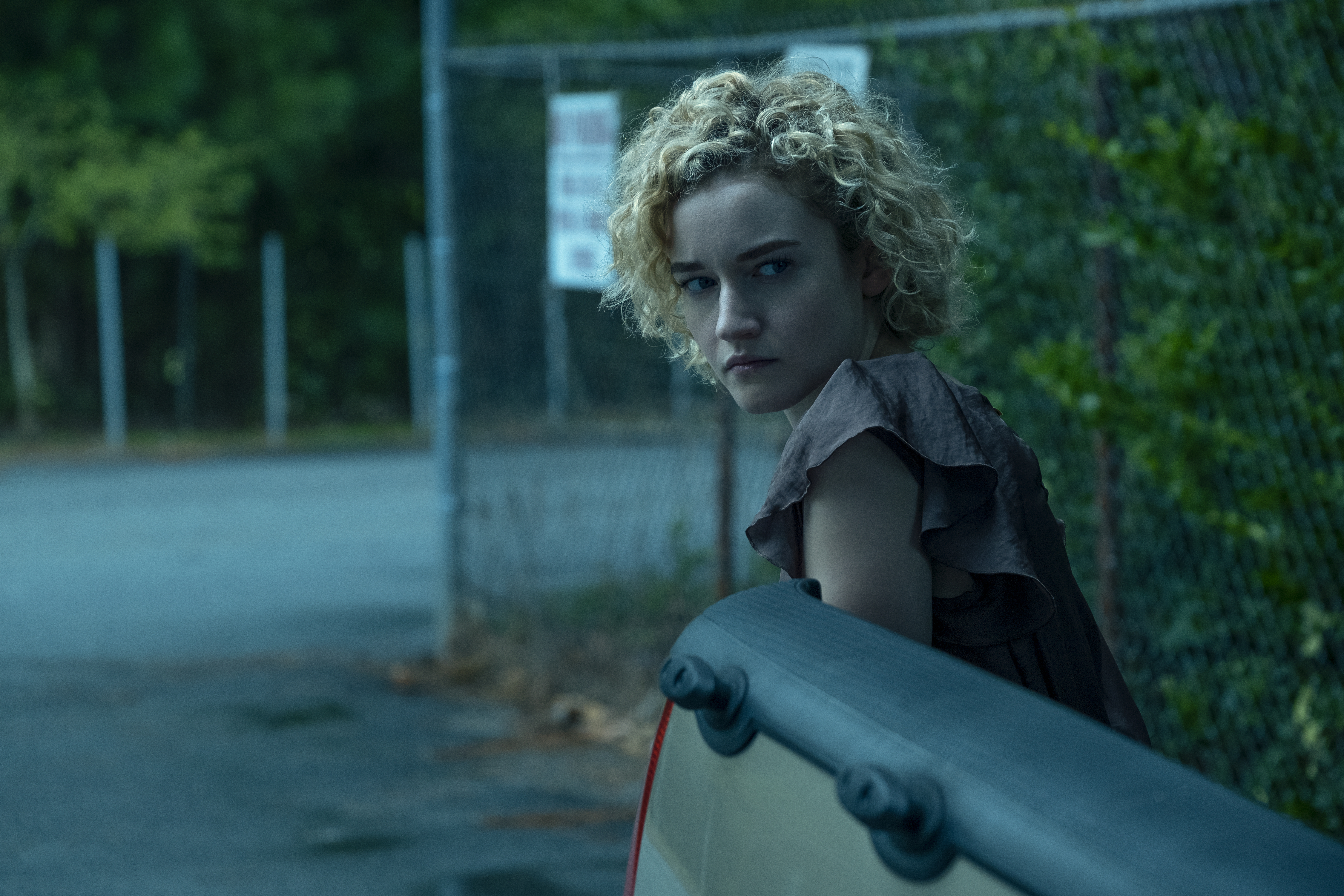 Julia Garner Ozark Actress Wallpapers