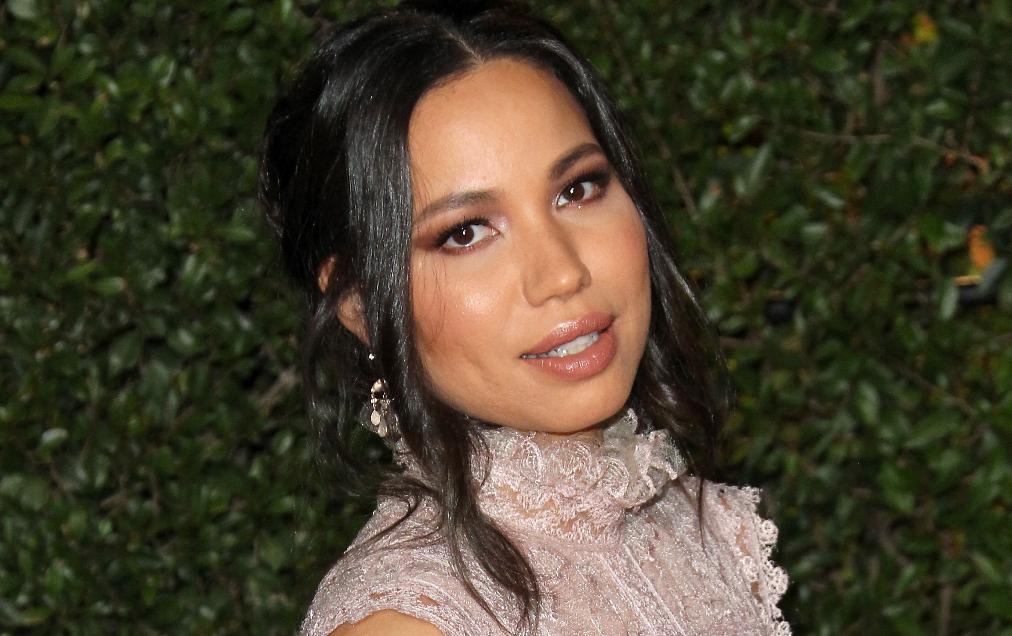 Jurnee Smollett Actress 2020 Wallpapers