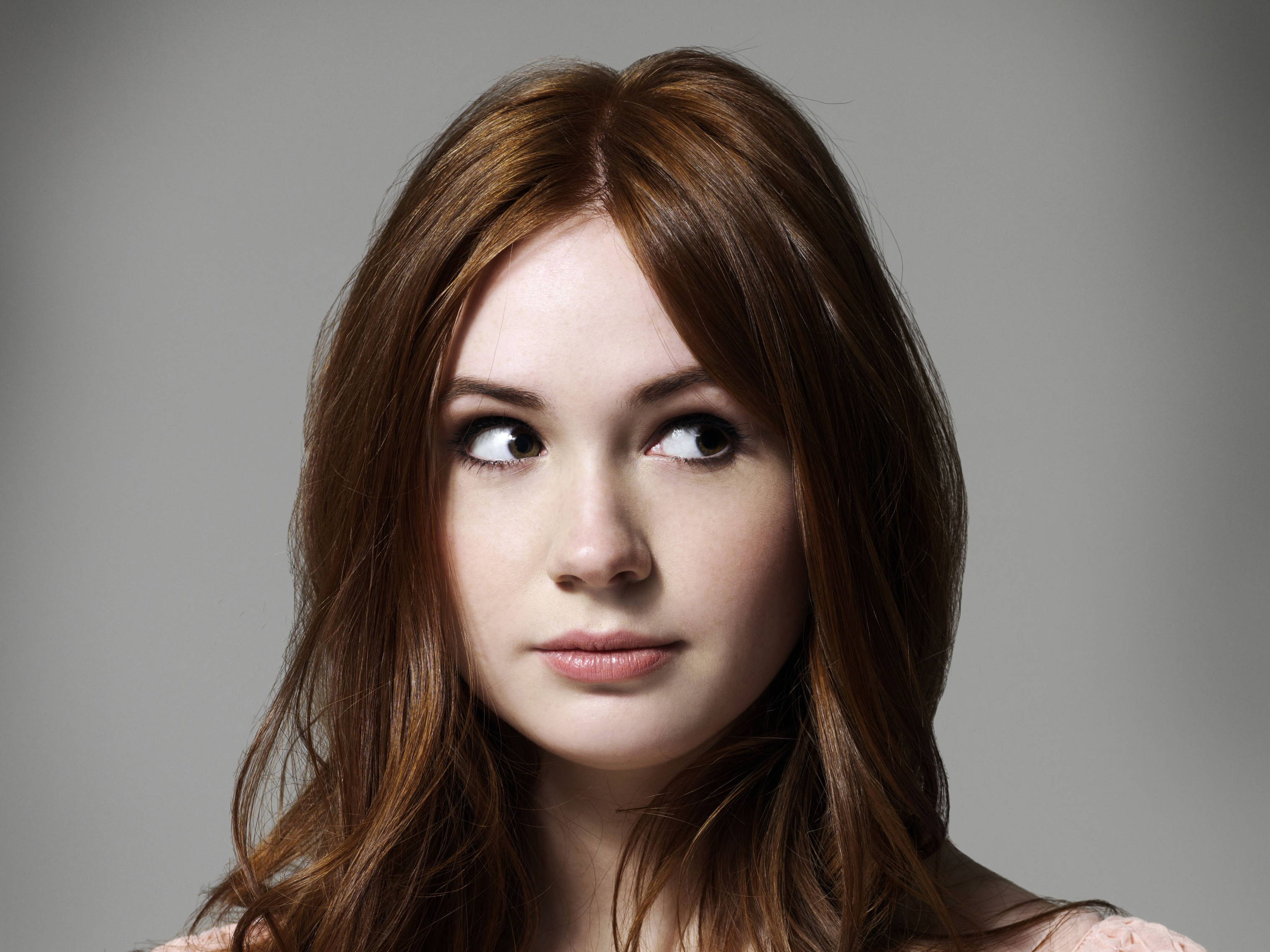 Karen Gillan Cute Photoshoot 2017 Wallpapers