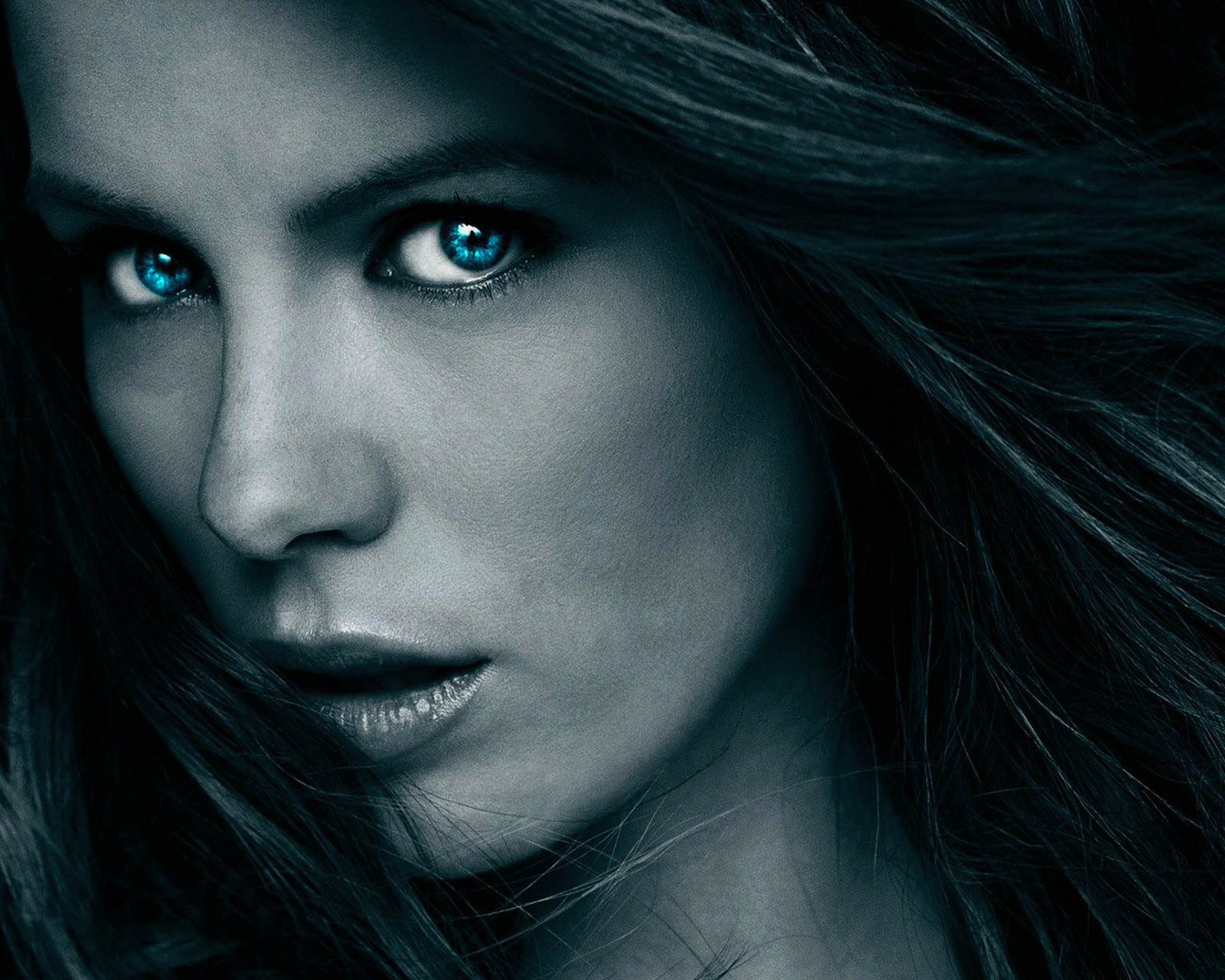 Kate Beckinsale Poster Images Wallpapers