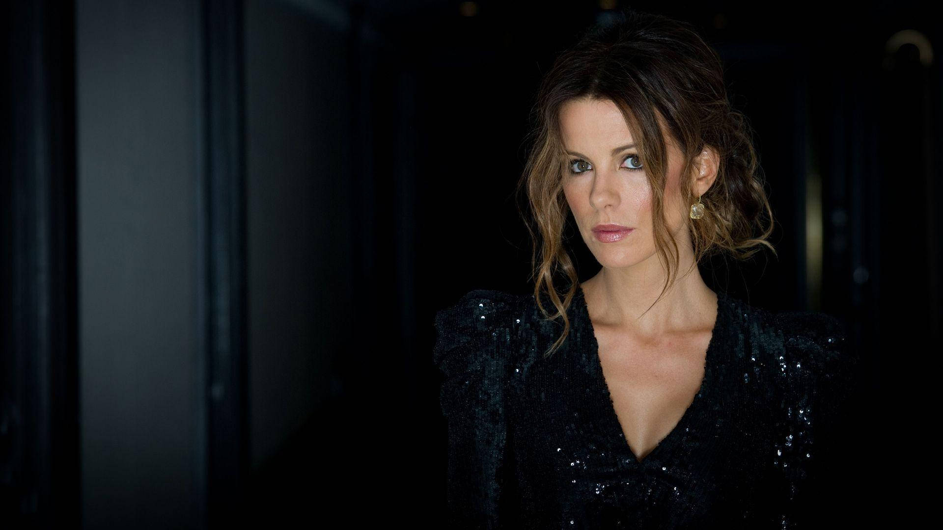 Kate Beckinsale Sad Images Wallpapers