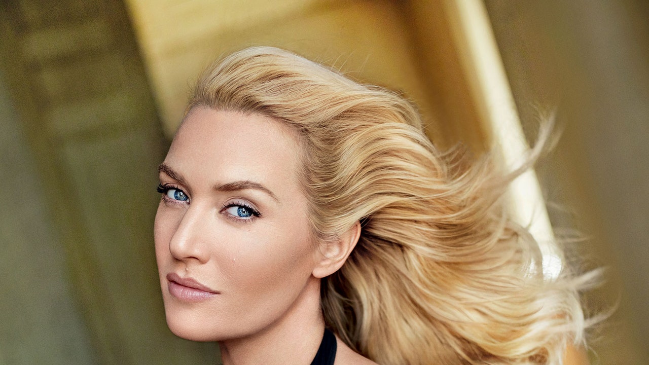 Kate Winslet Side Pose Wallpapers