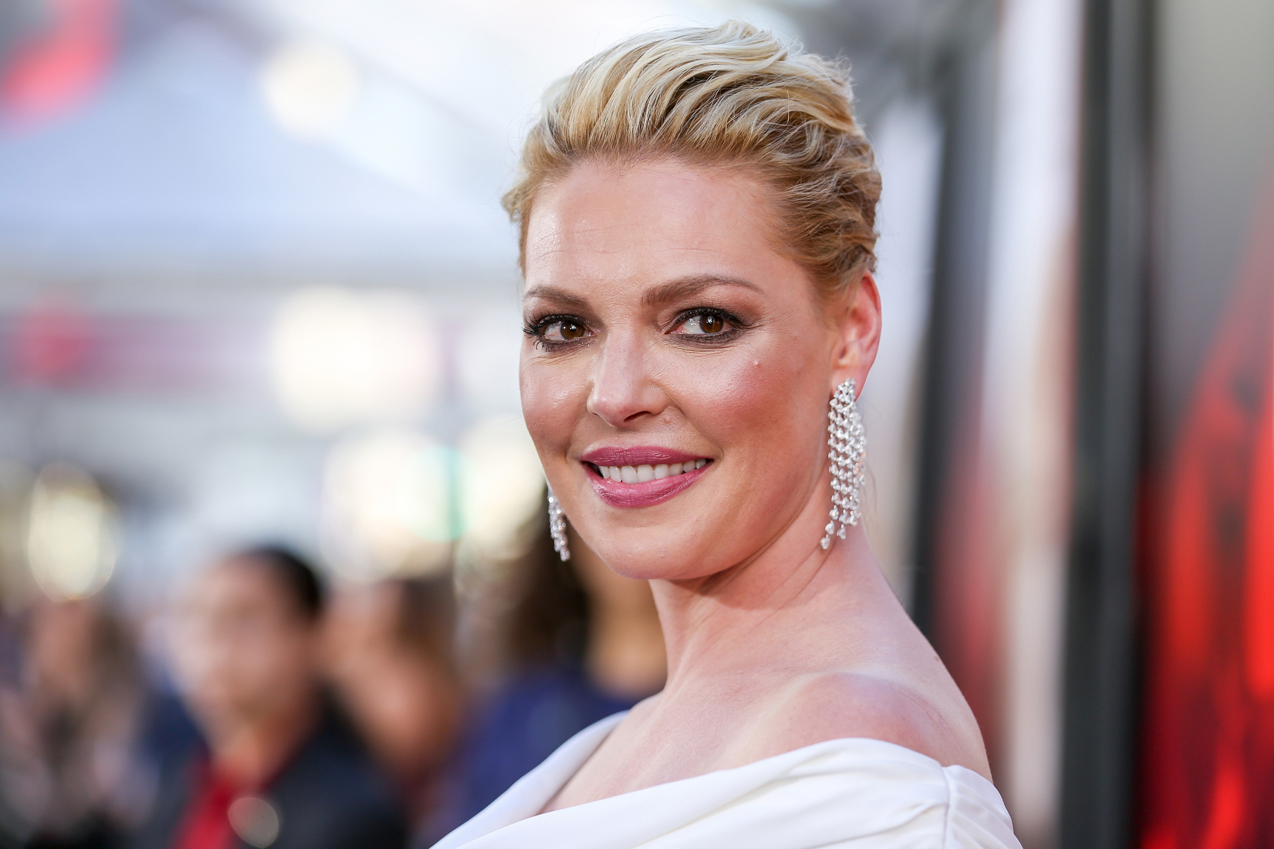 Katherine Heigl Killing Look Wallpapers