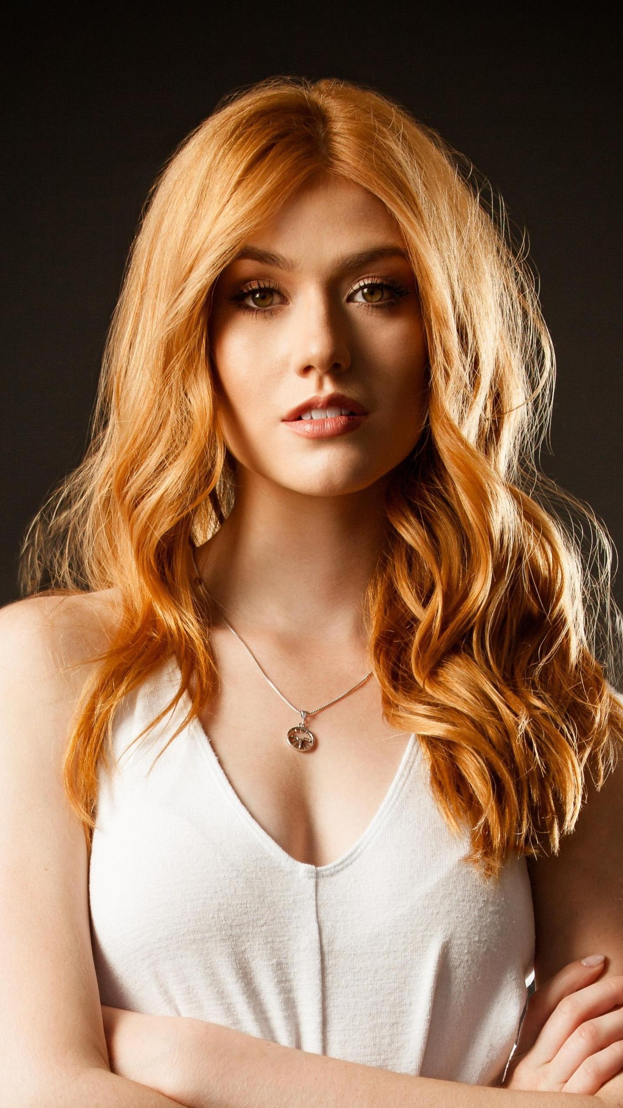 Katherine McNamara 2017 Wallpapers