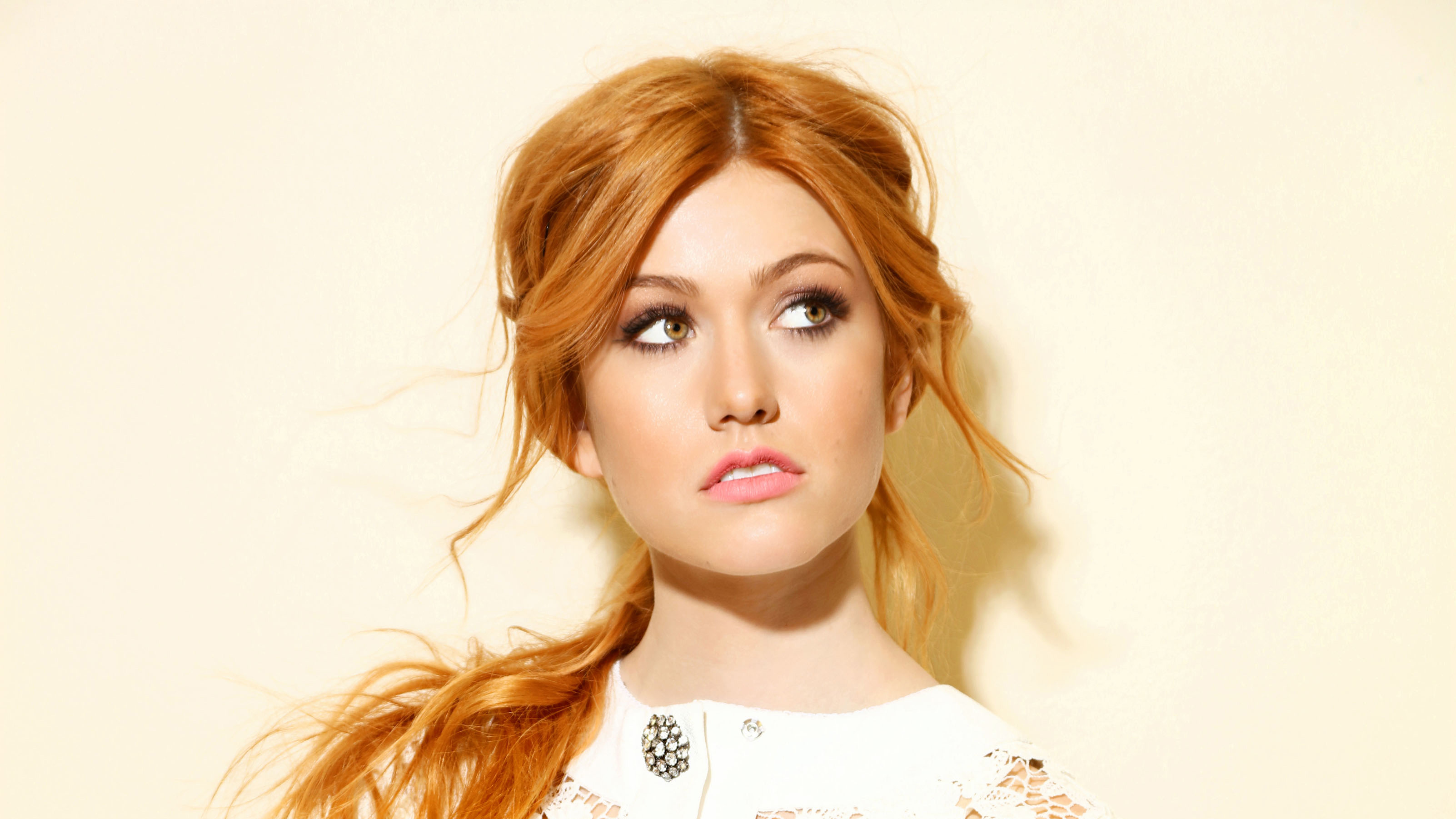 Katherine McNamara 2018 Wallpapers