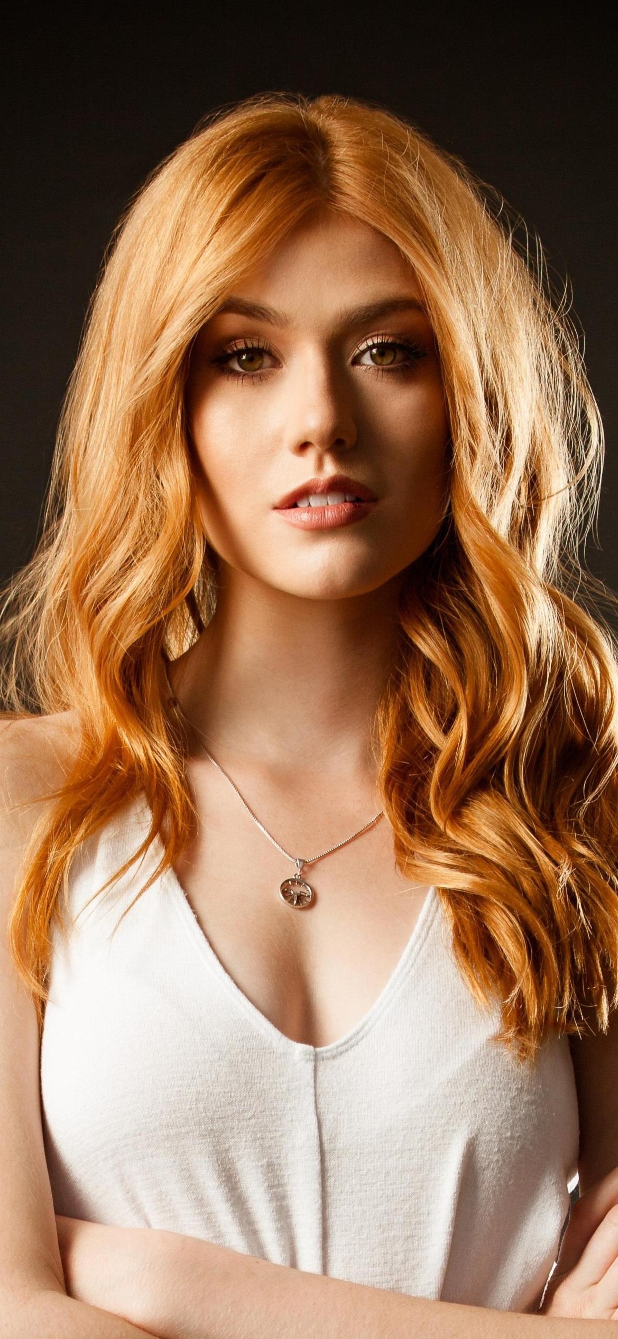 Katherine McNamara 2018 Wallpapers