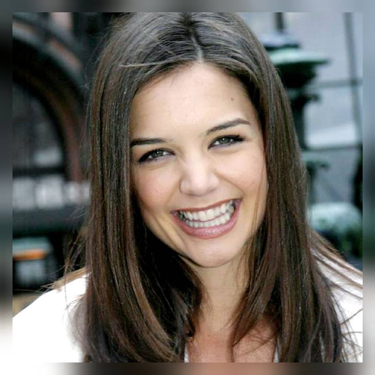 Katie Holmes Smile Pic Wallpapers