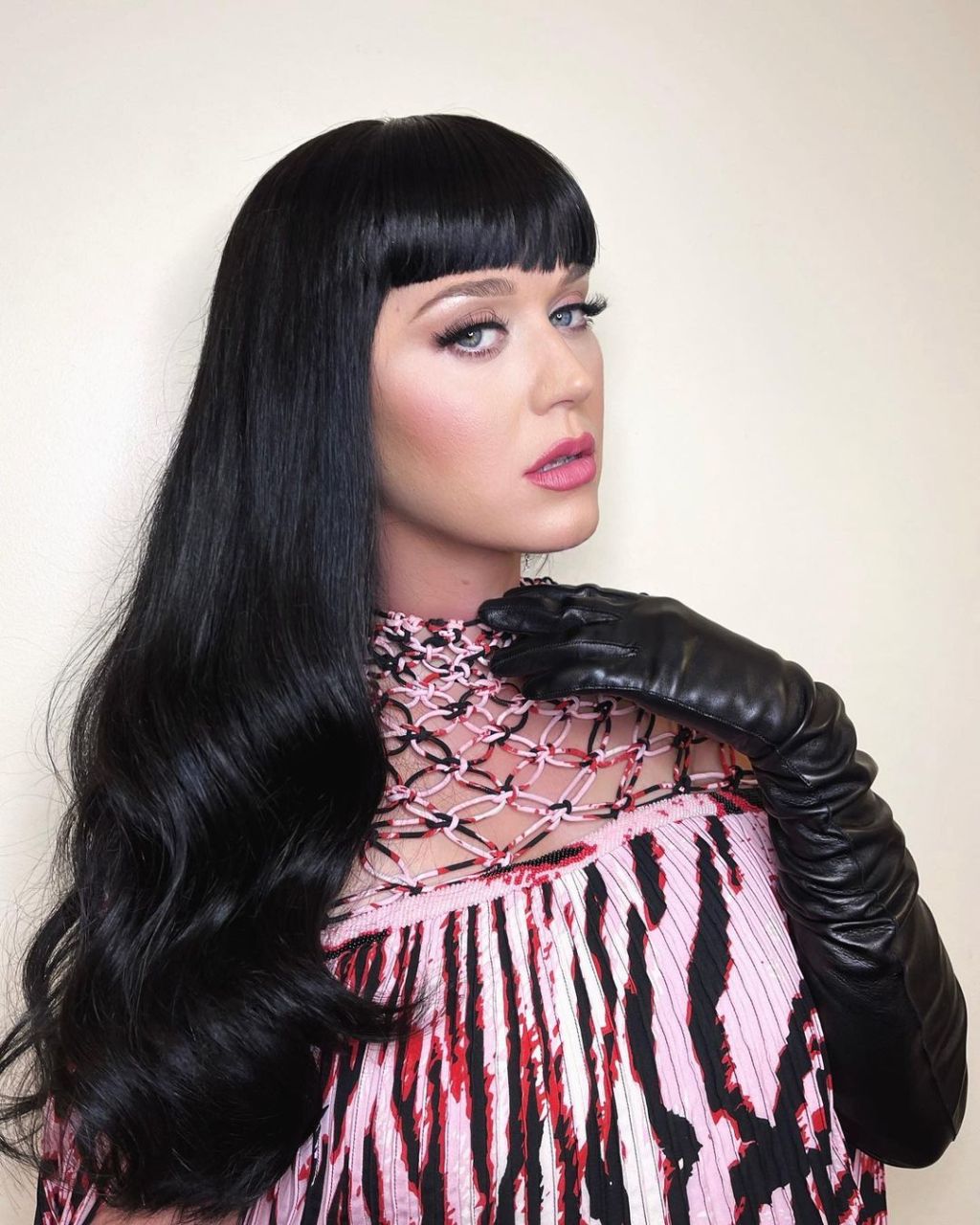 Katy Perry Black Hairs 2017 Wallpapers
