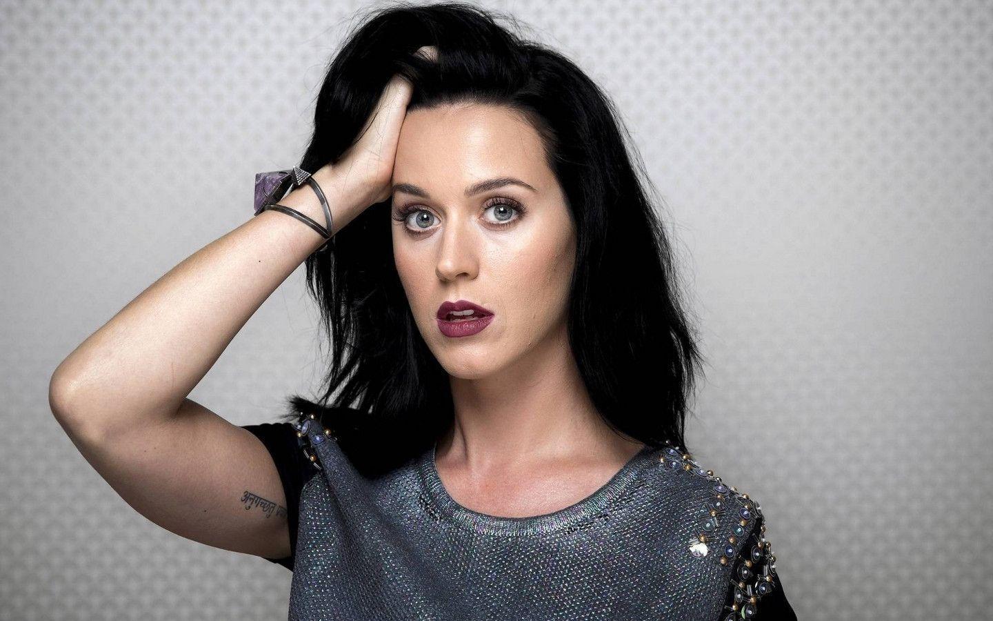 Katy Perry New Hair Style In Wallpapers