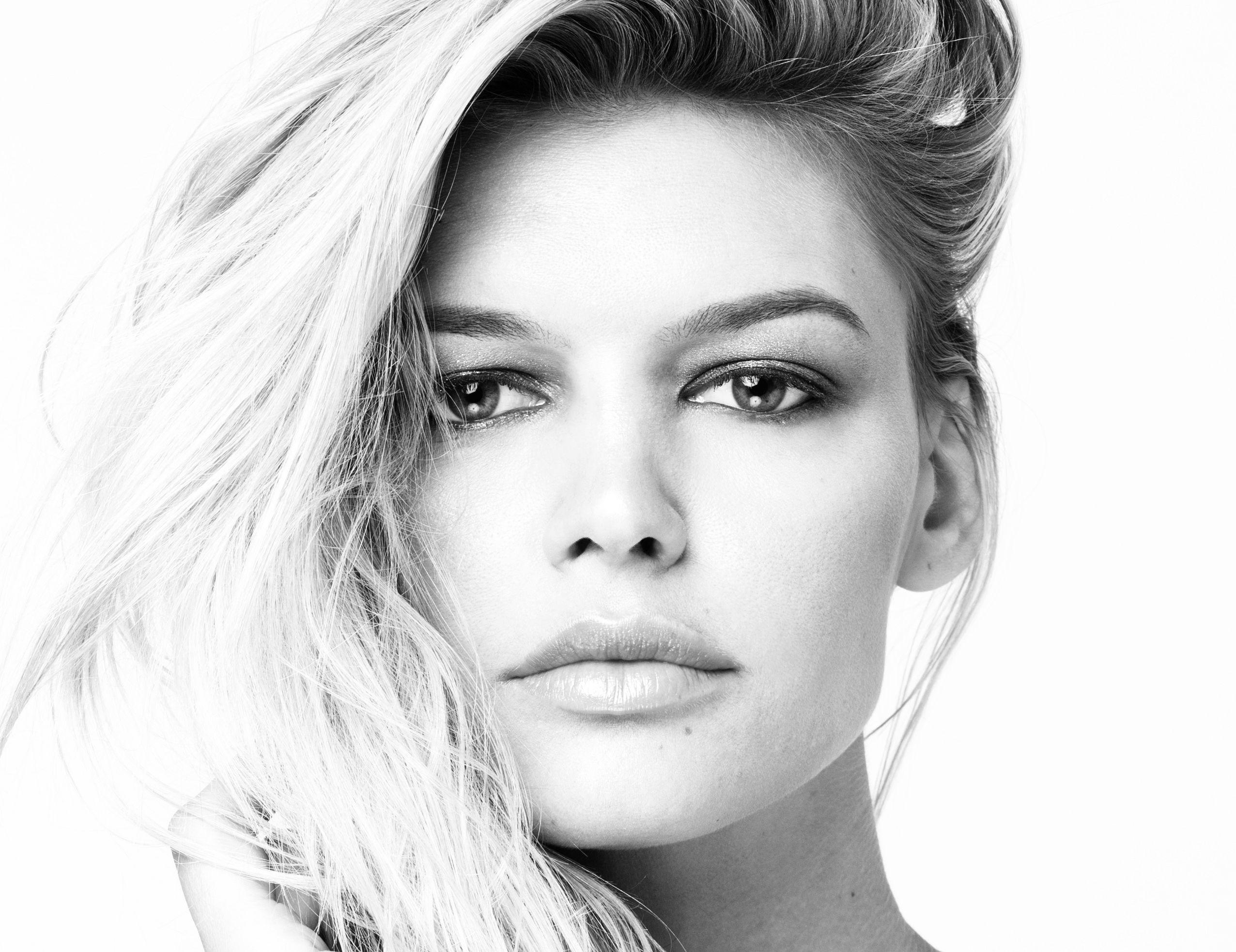 Kelly Rohrbach Wallpapers