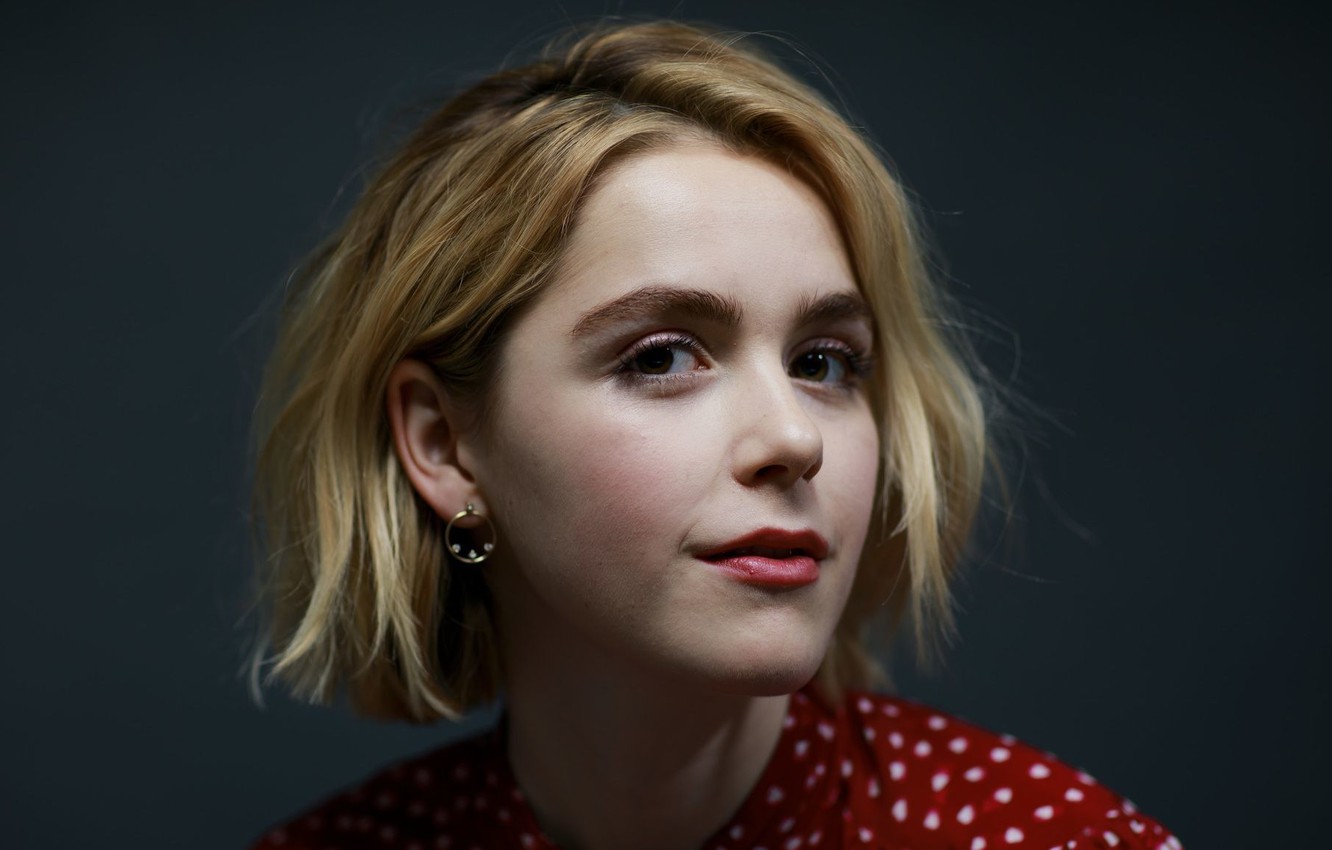 Kiernan Shipka Wallpapers