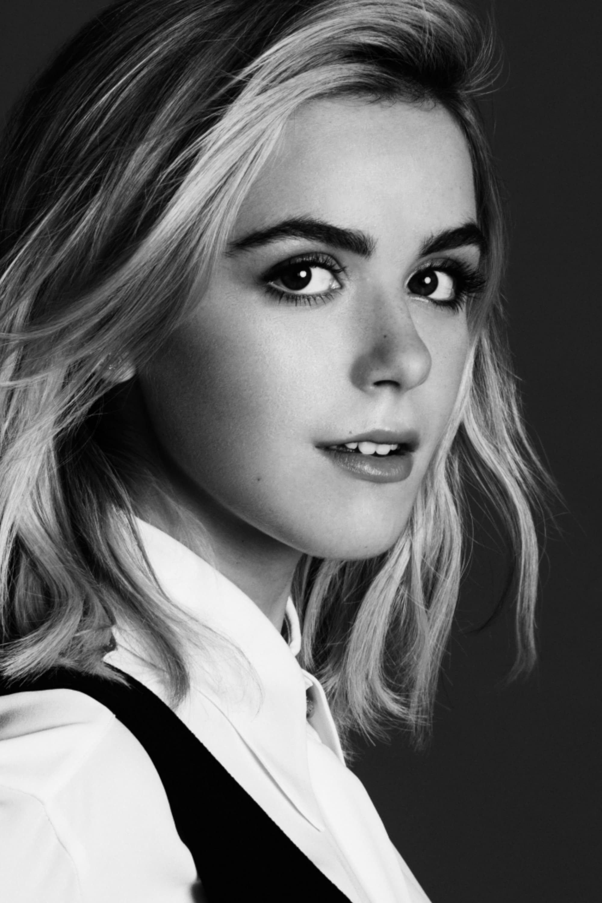 Kiernan Shipka Wallpapers