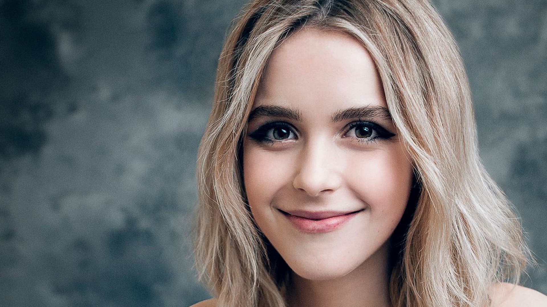 Kiernan Shipka 2019 Wallpapers