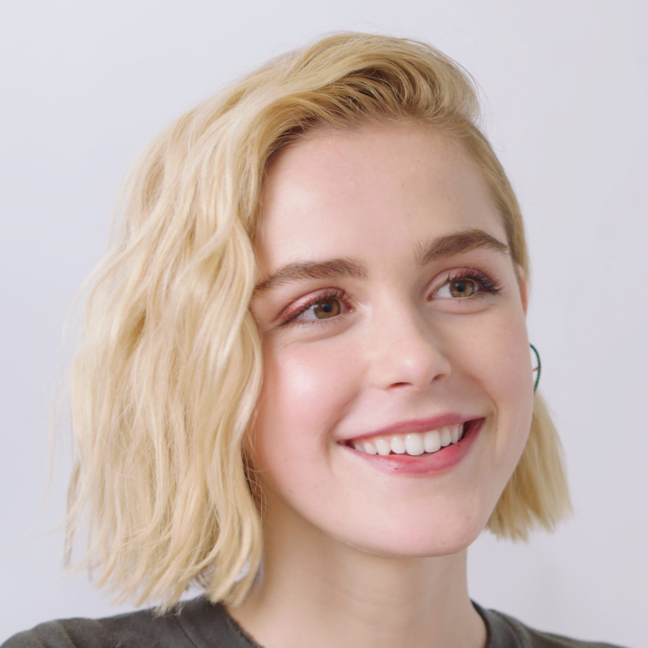 Kiernan Shipka Cute Actress 2018 Wallpapers