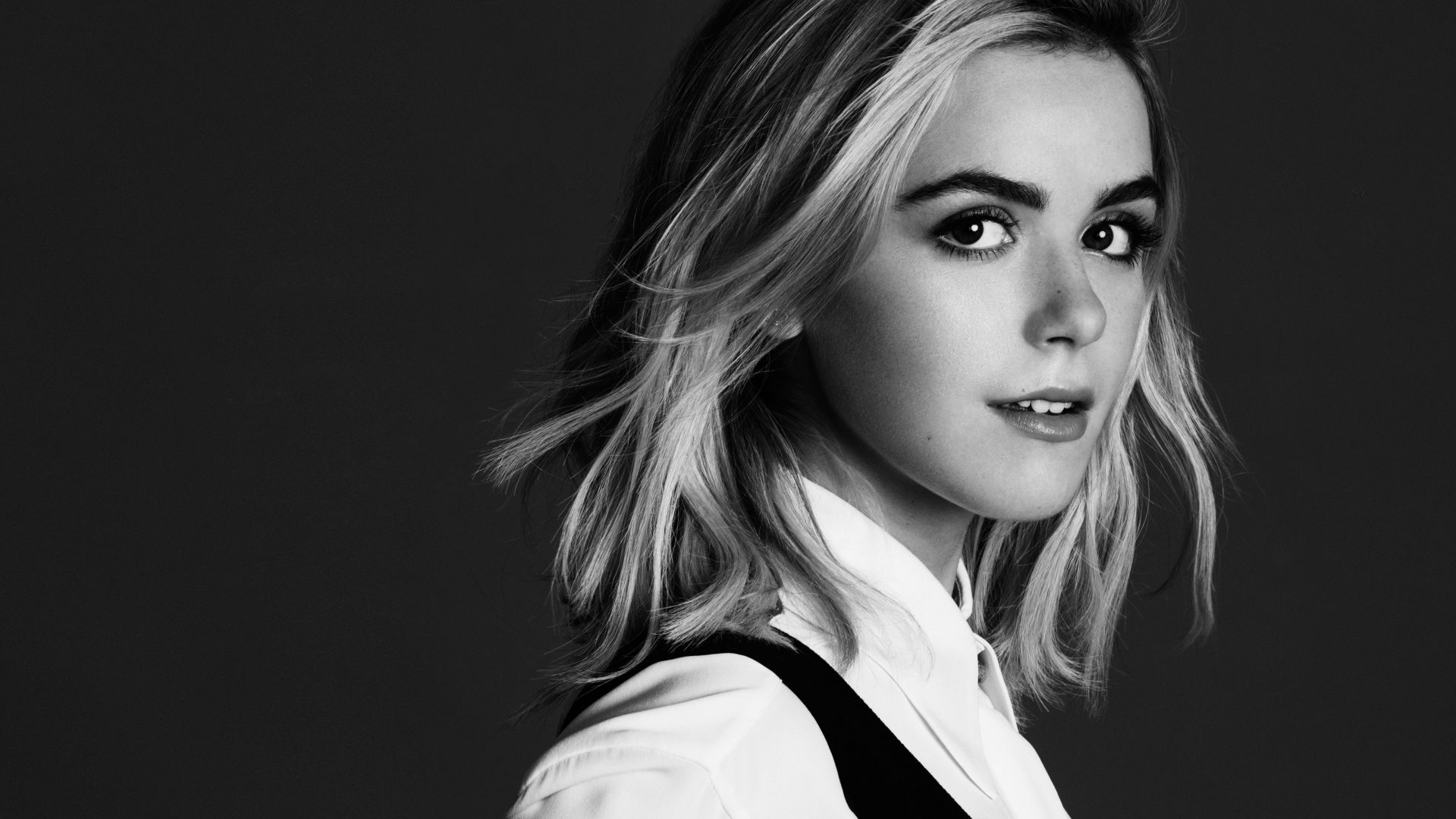 Kiernan Shipka Smile Wallpapers