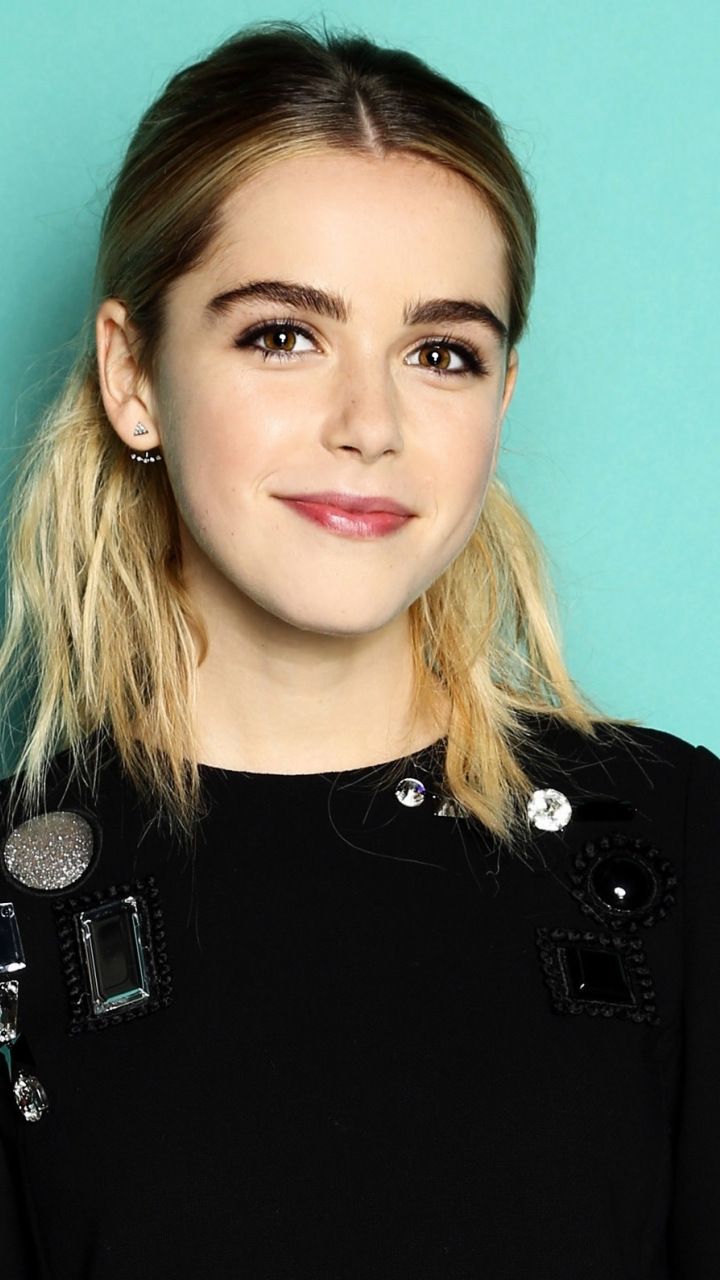 Kiernan Shipka Smile Wallpapers