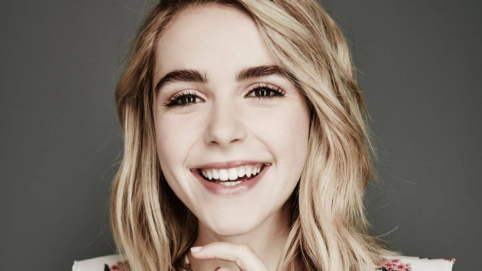 Kiernan Shipka Smile Wallpapers