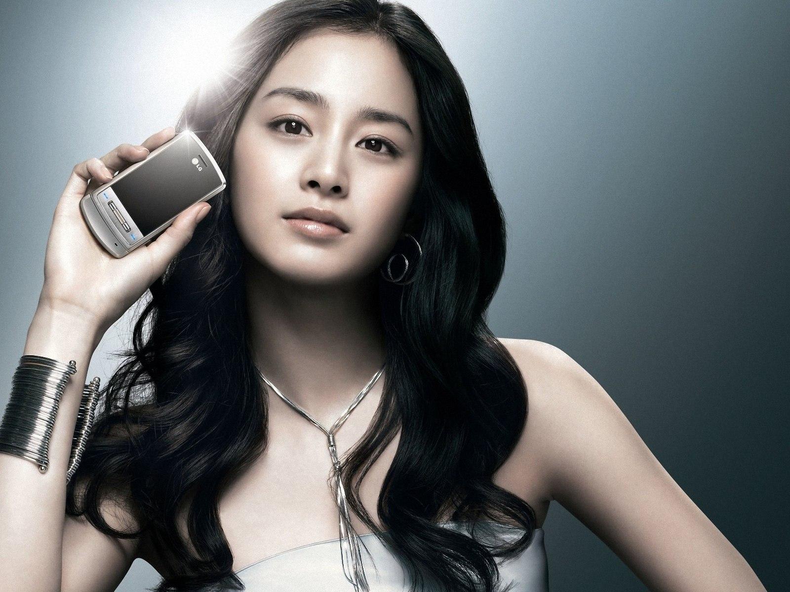 Kim Tae-Hee Wallpapers