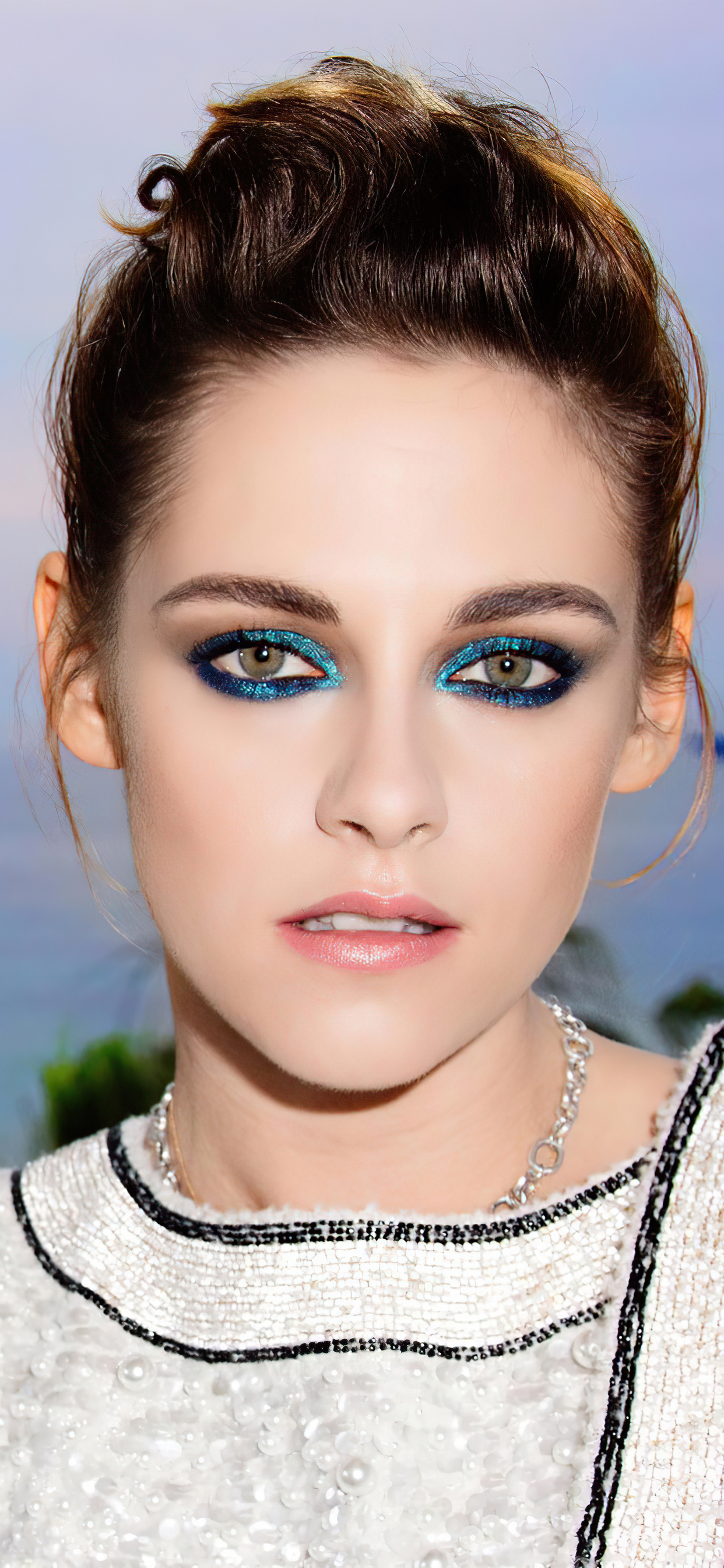 Kristen Stewart Close-Up Wallpapers