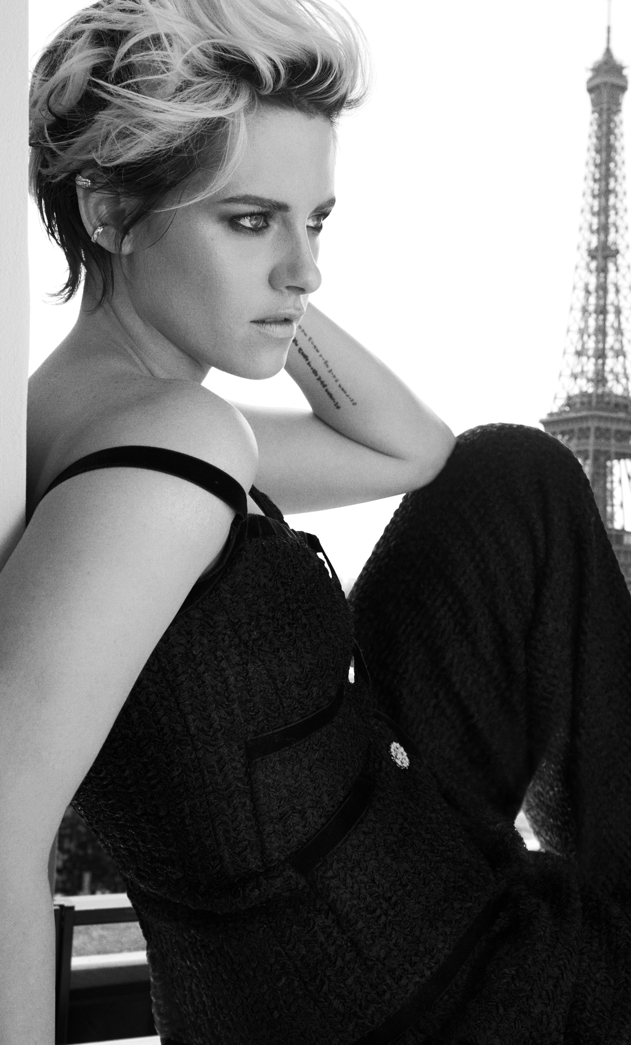 Kristen Stewart HD Monochrome Wallpapers