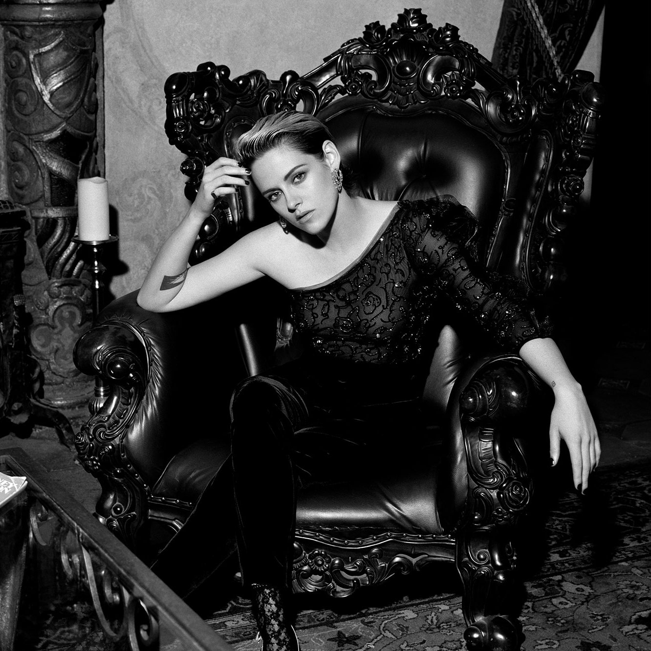 Kristen Stewart V 2017 Black and White Wallpapers